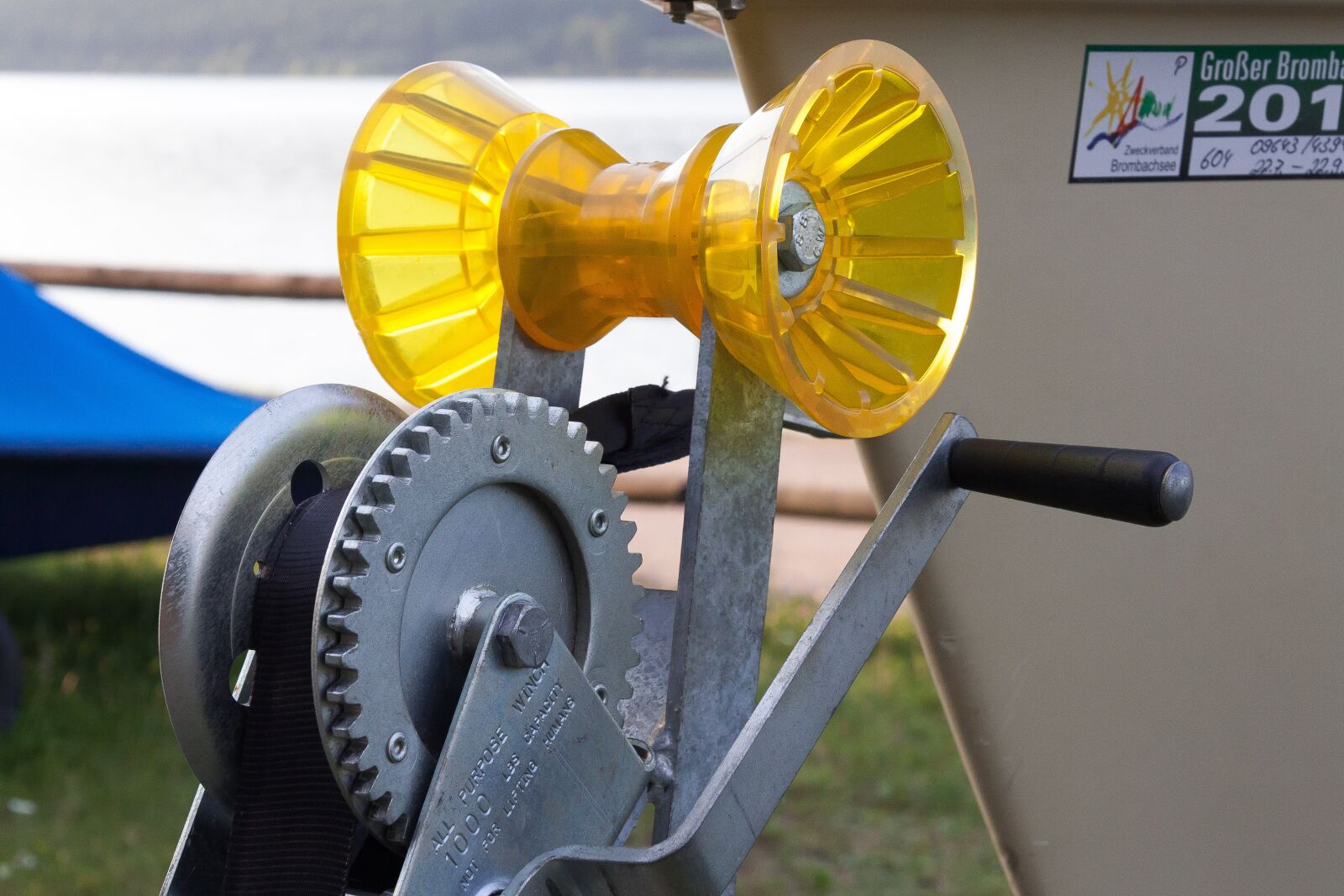 Canon EF-S 17-85mm F4-5.6 IS USM sample photo. Sailing boat, crank, gear photography