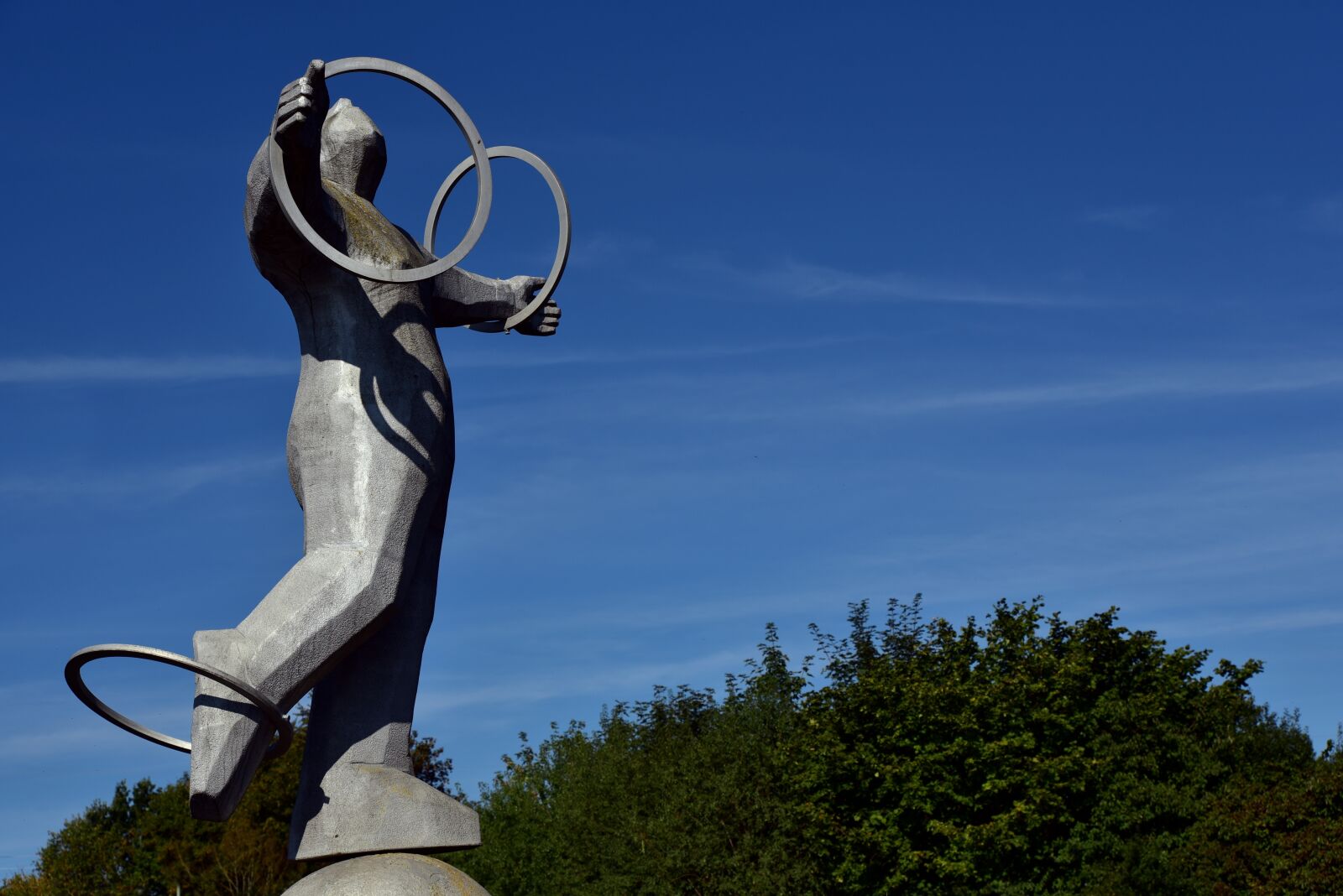 Nikon D750 sample photo. Juggle, statue, sculpture photography