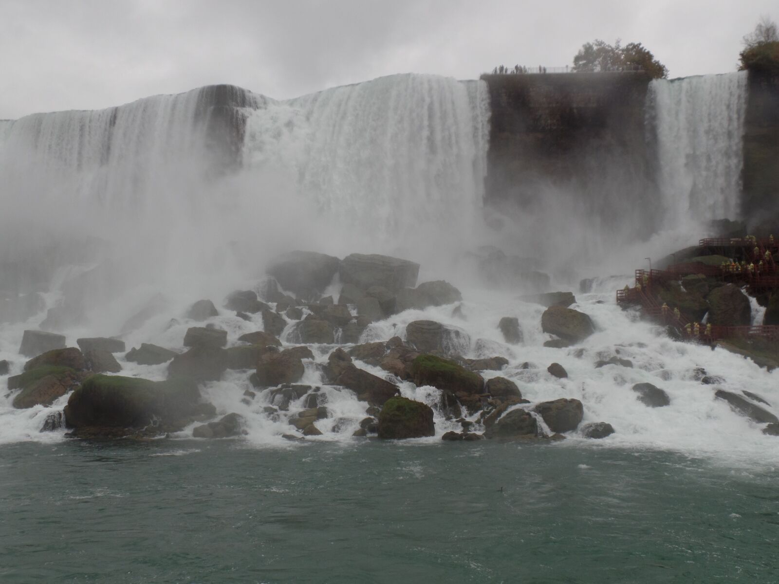 Samsung WB350F/WB351F/WB352F sample photo. Water, falls, tourism photography