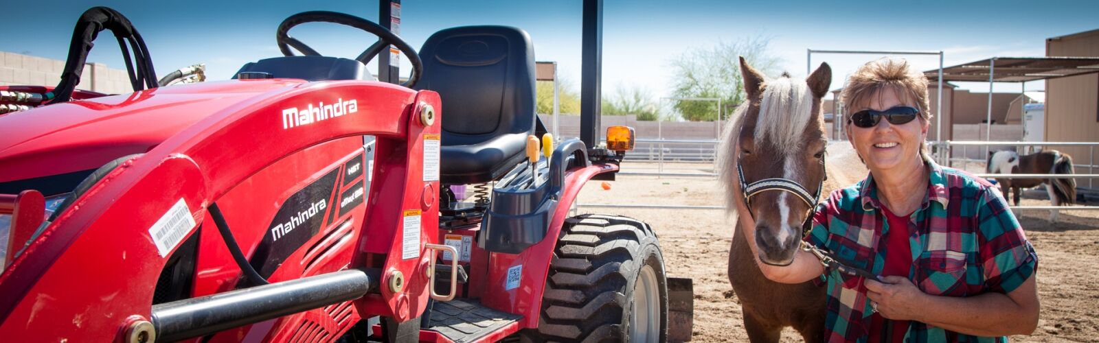 Canon EOS 5D Mark II sample photo. Mahindra, tractors, financing in photography