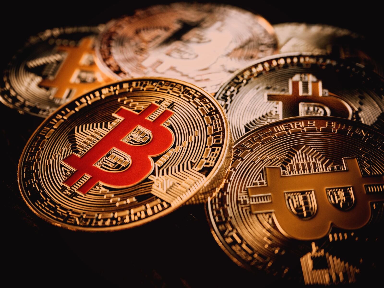 Olympus PEN E-PL7 sample photo. Coin, bitcoin, business photography