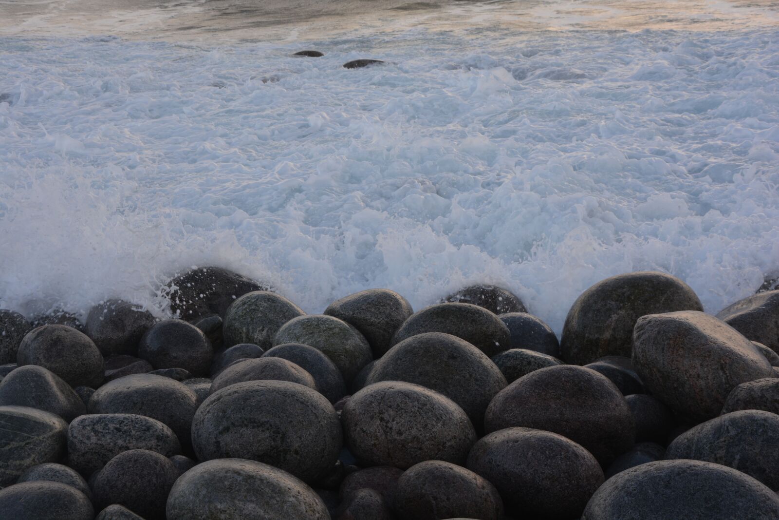 Nikon D5200 sample photo. Teriberka, coast, barencevo sea photography