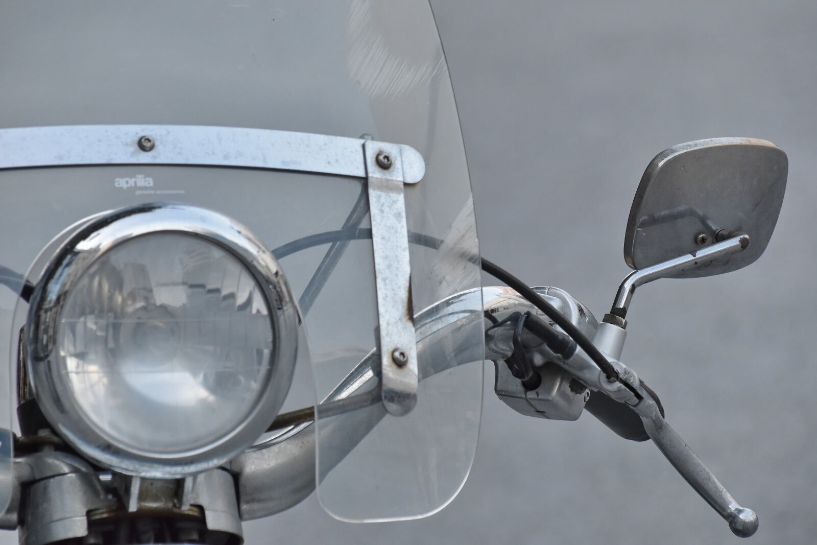 Nikon D5500 sample photo. Gearshift, headlight, moped, windshield photography