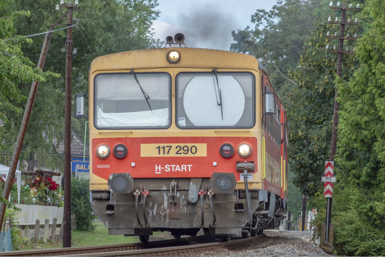 Canon EF75-300mm f/4-5.6 sample photo. Train, locomotive, rail photography