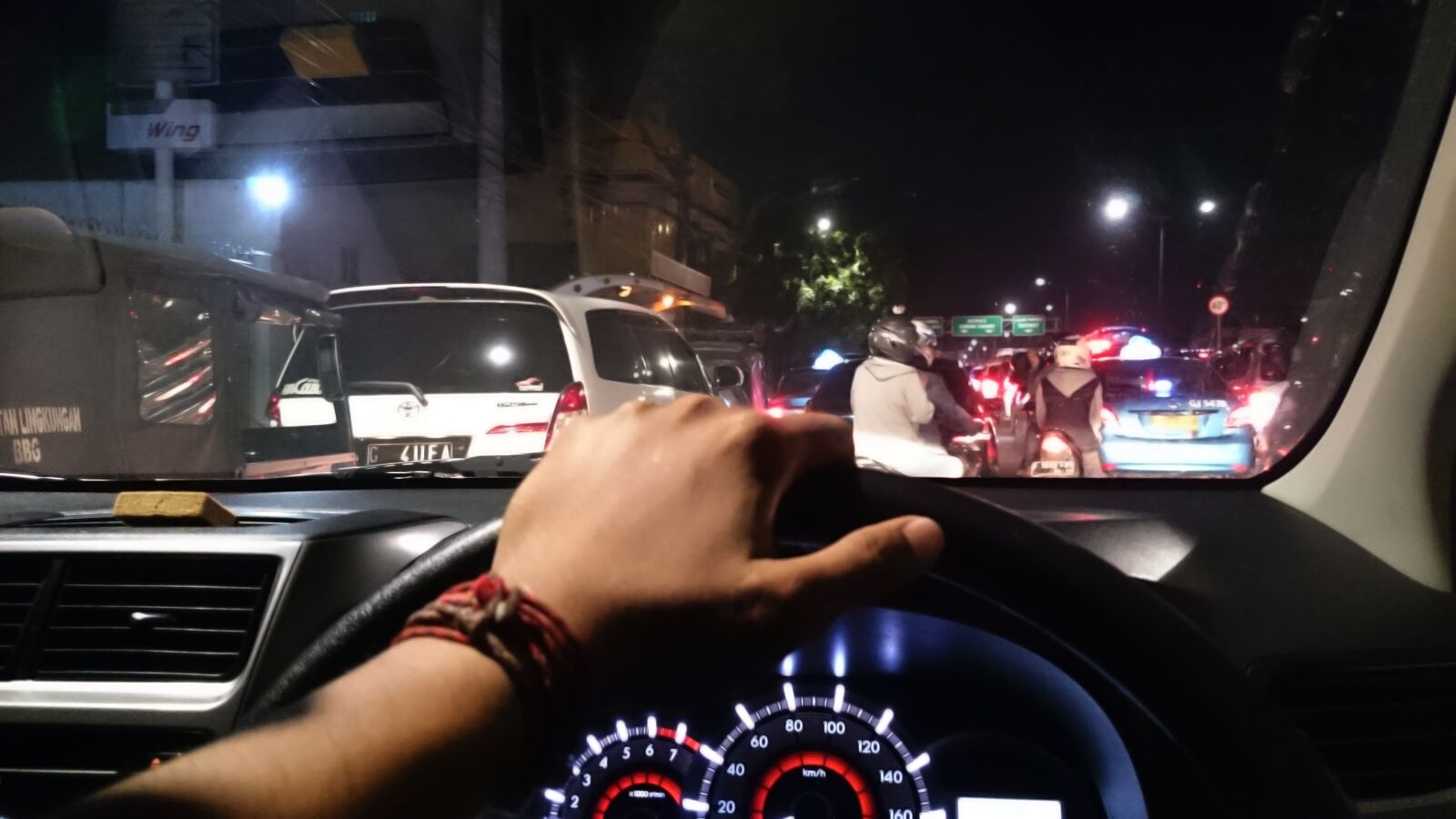 Sony Xperia Z1 Compact sample photo. Drive, driver, hand photography