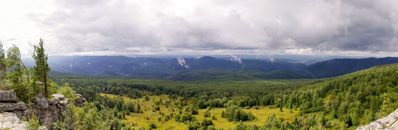smc PENTAX-DA L 18-55mm F3.5-5.6 sample photo. Mountains, rocks, clouds photography