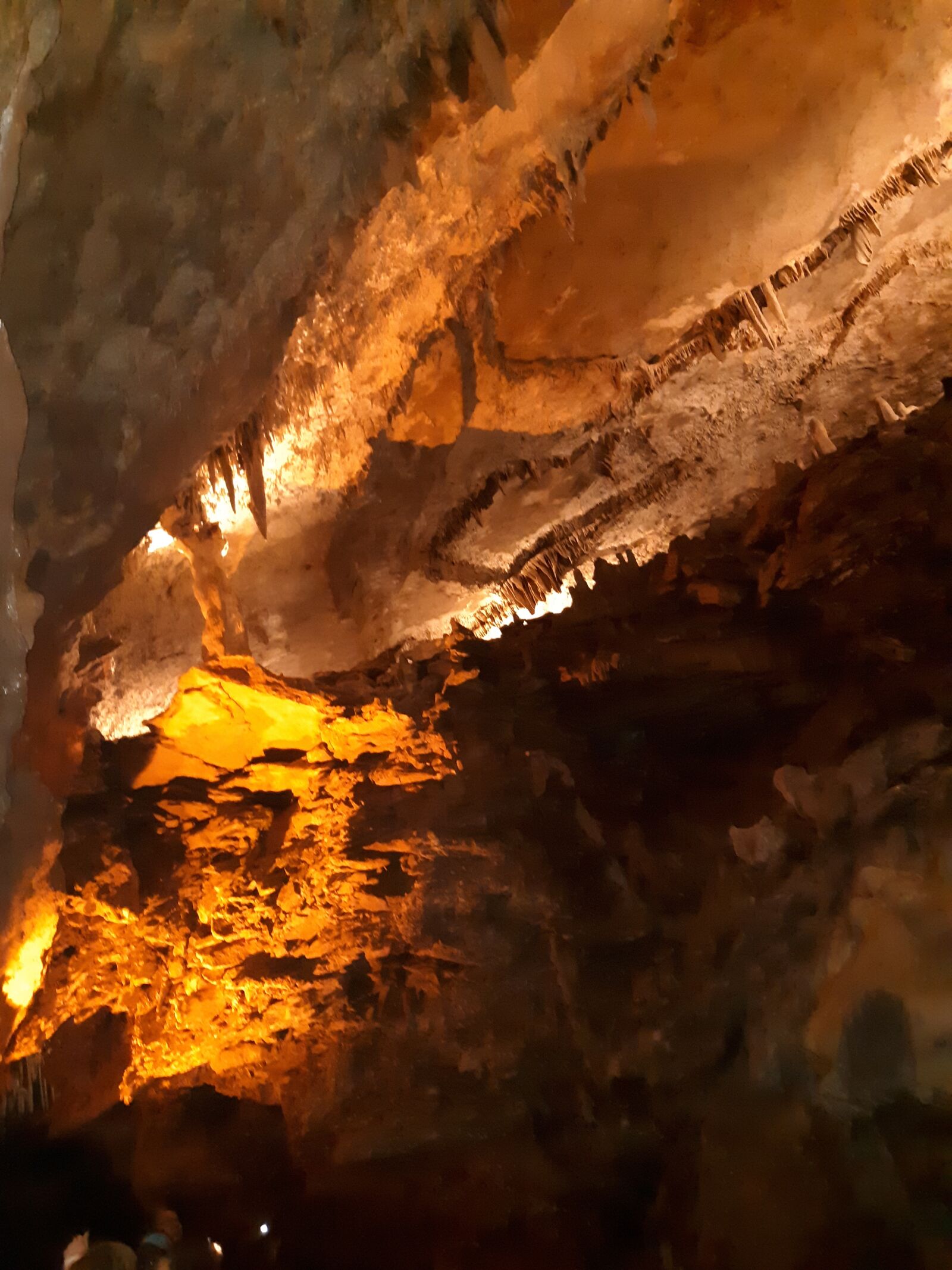 Samsung Galaxy A6 sample photo. Cave, rocks, rock photography
