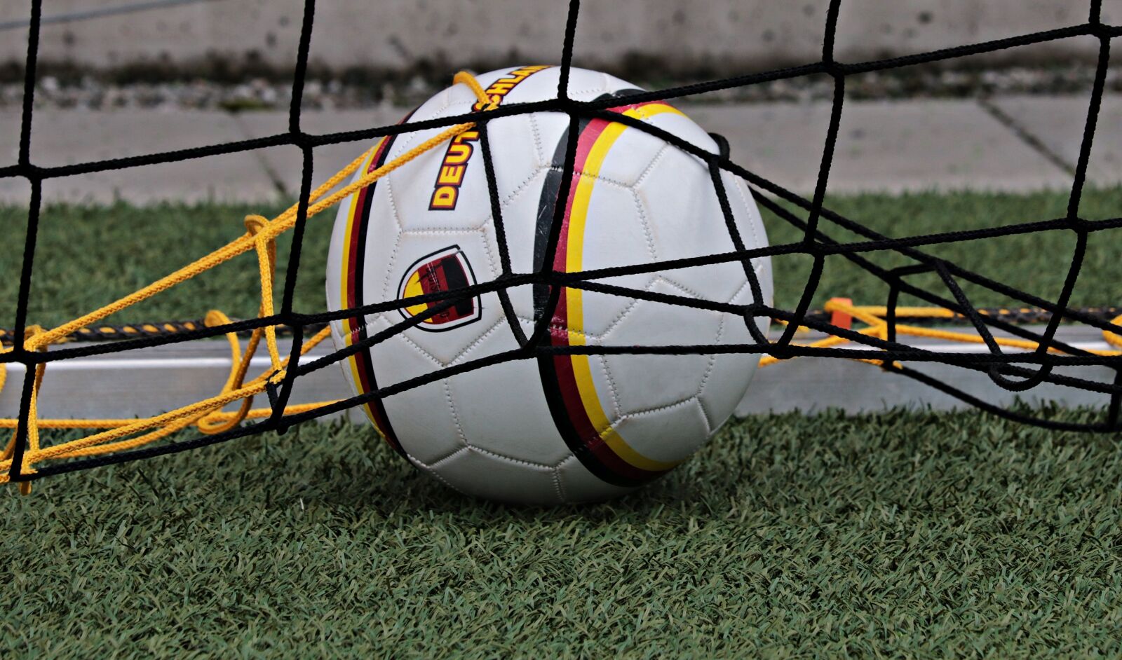Canon EF-S 55-250mm F4-5.6 IS STM sample photo. Football, goal, sport photography