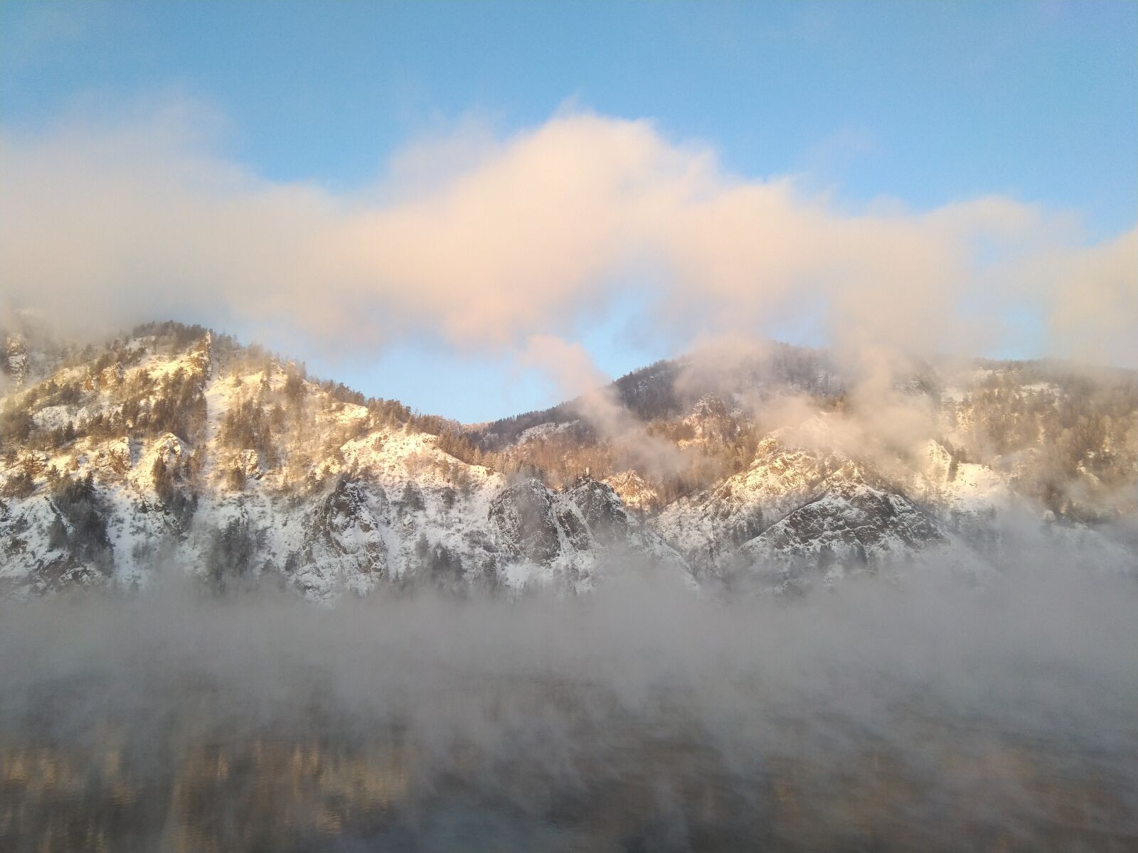 ASUS ZenFone Max Pro M1 (ZB602KL) (WW) / Max Pro M1 (ZB601KL) (IN) sample photo. Mountains, river, landscape photography