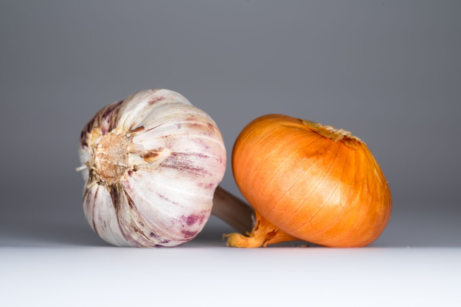 Fujifilm XF 60mm F2.4 R Macro sample photo. Garlic, onion, food photography