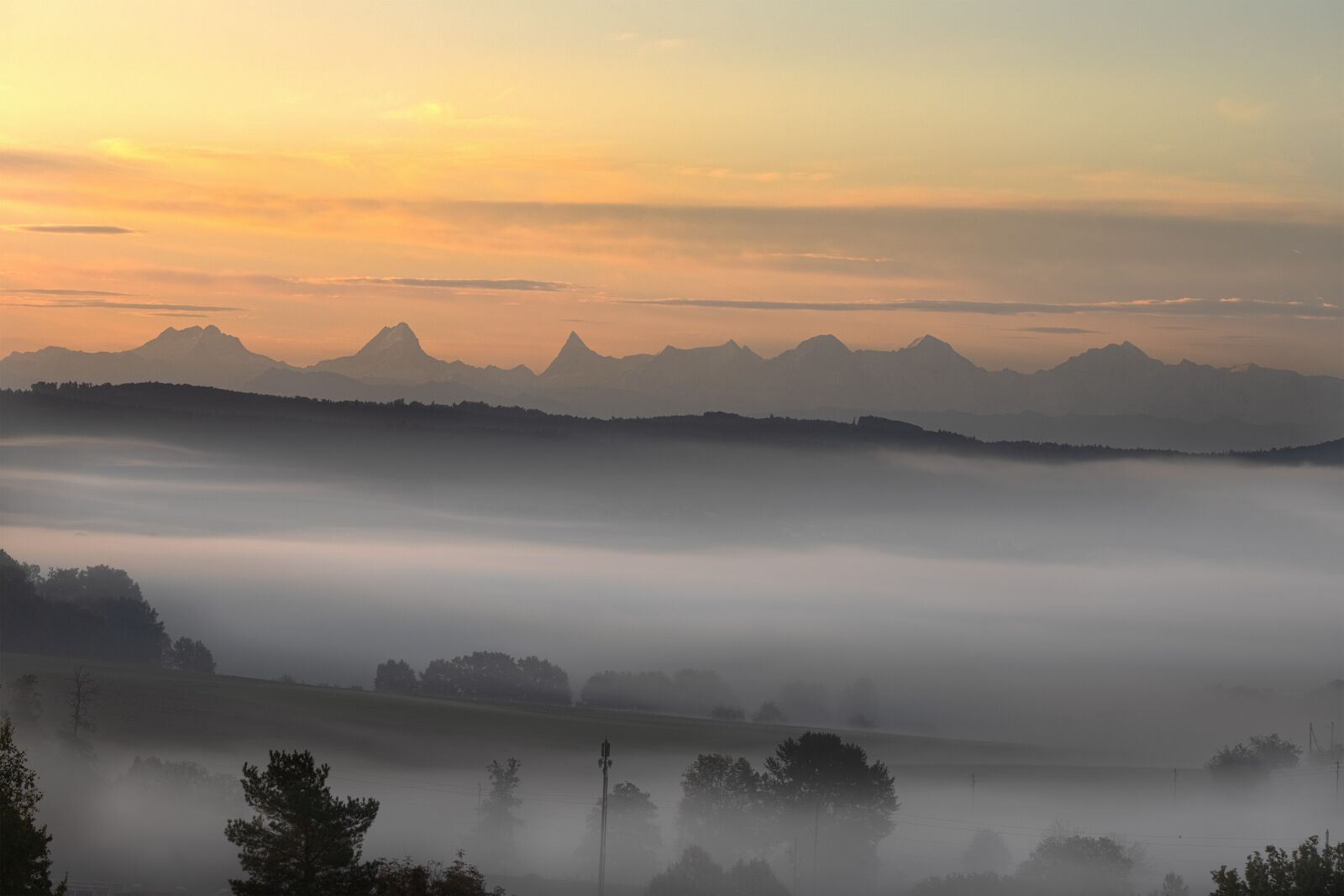 Canon EOS 6D Mark II sample photo. Fog, sunrise, landscape photography