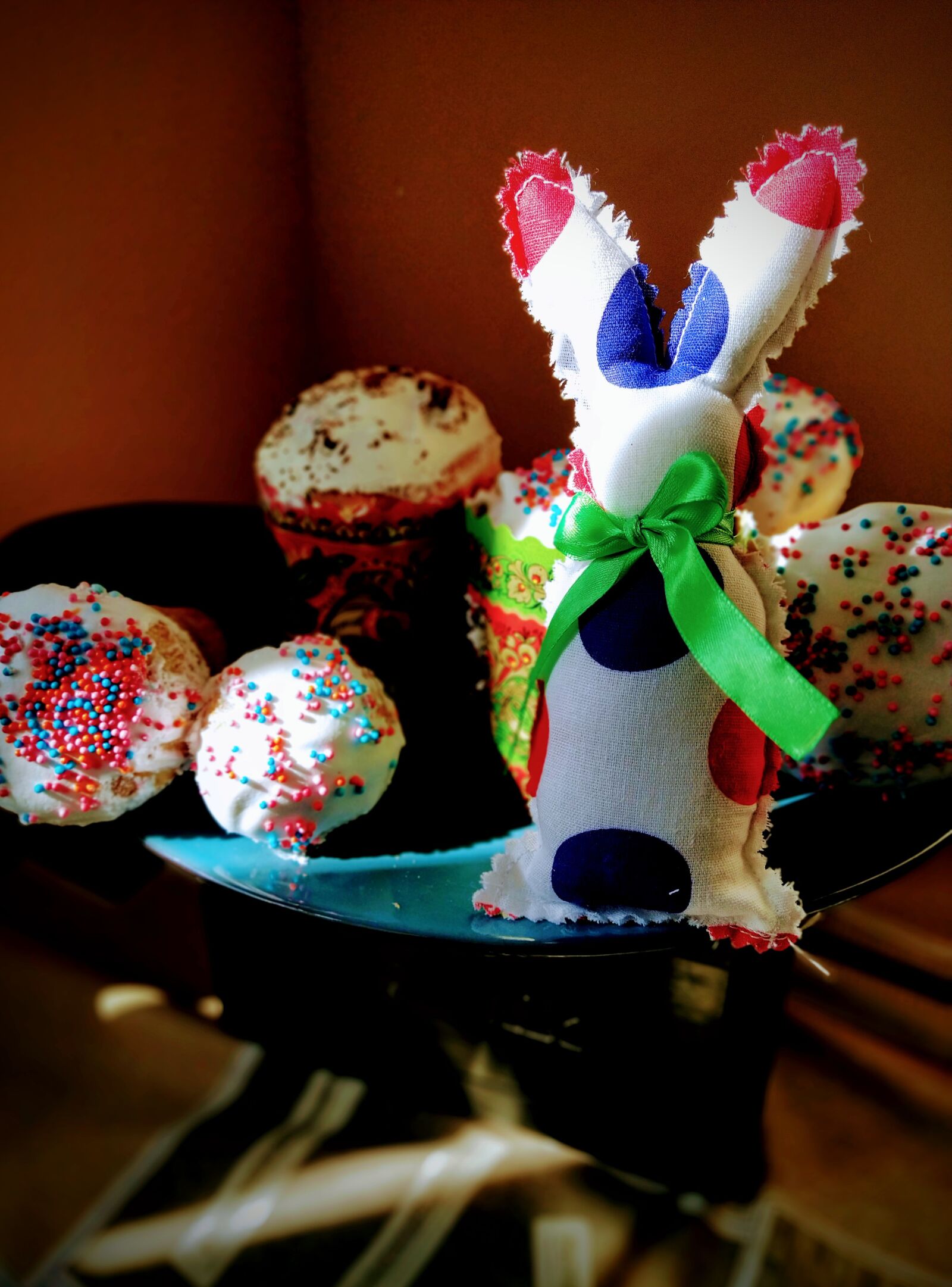 Xiaomi Mi A3 sample photo. Easter cake, rabbit, easter photography