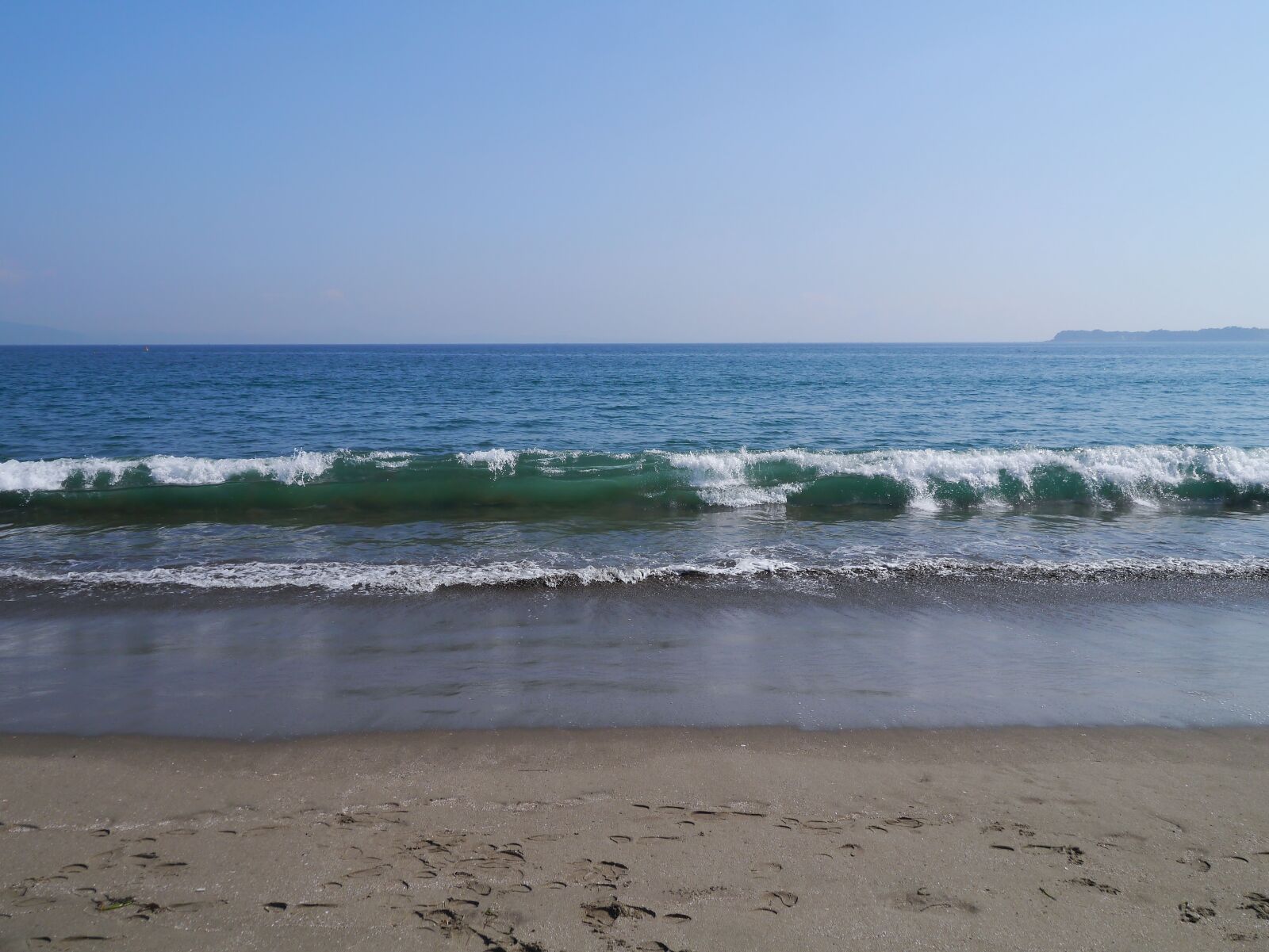 Panasonic Lumix DMC-GX1 sample photo. Sea, wave, tokyo bay photography
