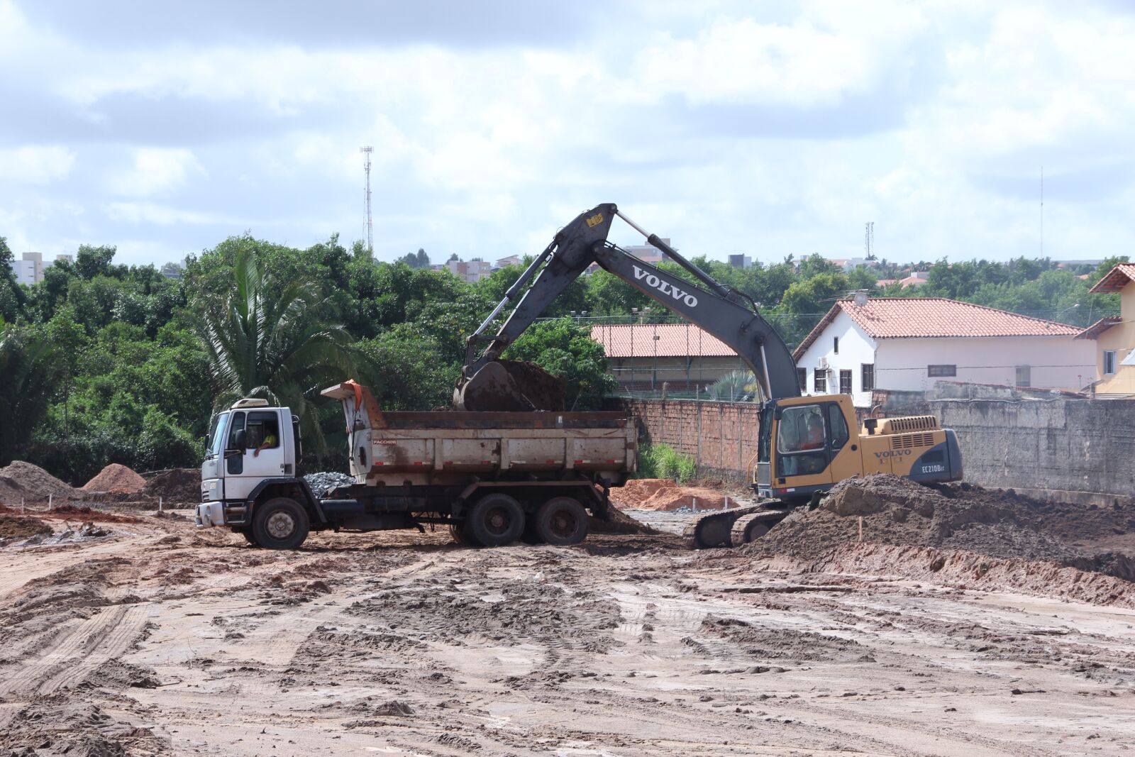 Canon EOS 60D sample photo. Earthwork, ceu, transport photography