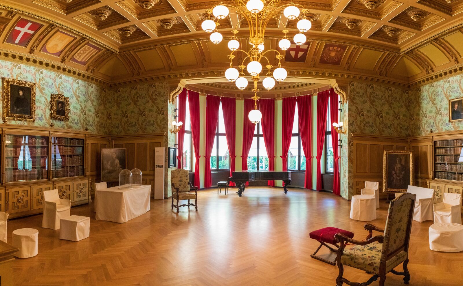 Canon EF 24-70mm F2.8L II USM sample photo. Villa, overview, bayreuth photography