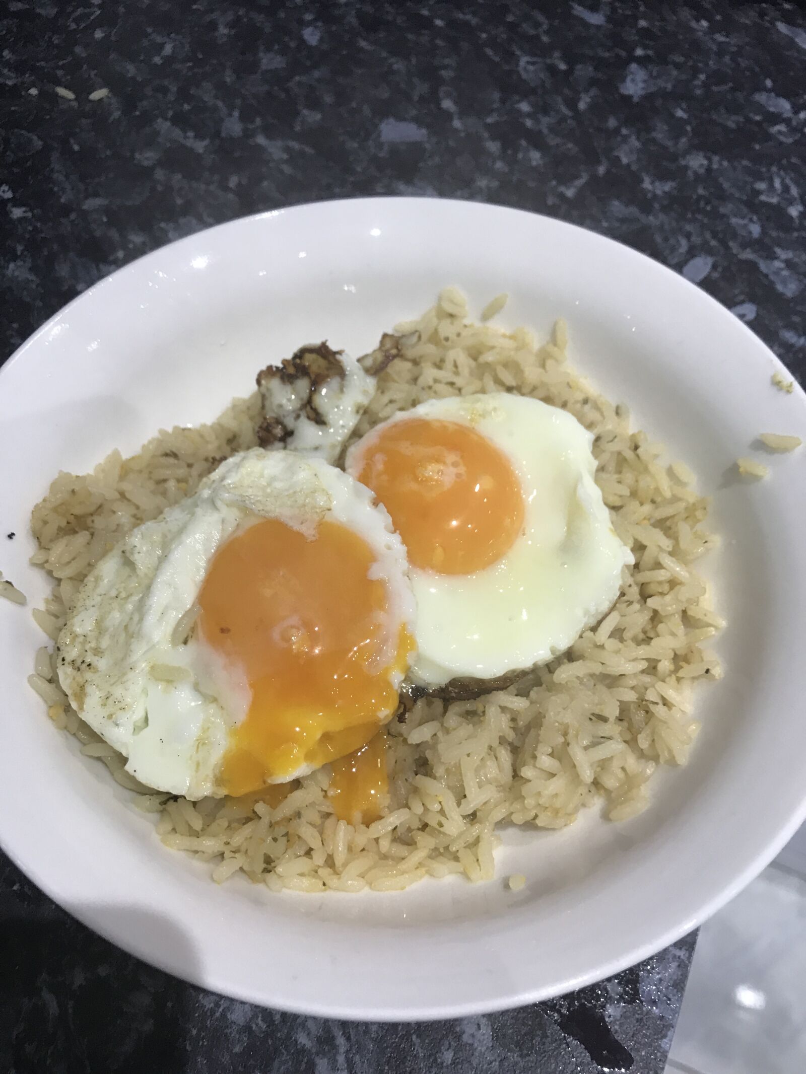 iPhone 7 back camera 3.99mm f/1.8 sample photo. Asian, food, bowl, eggs photography