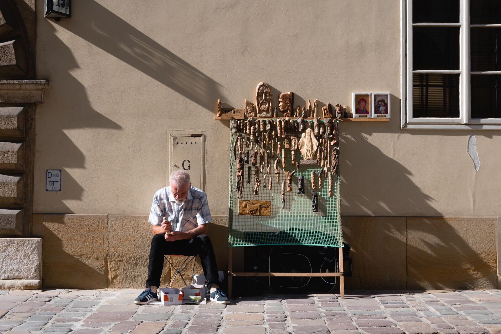 Nikon D7500 sample photo. Stonemason, street, city photography
