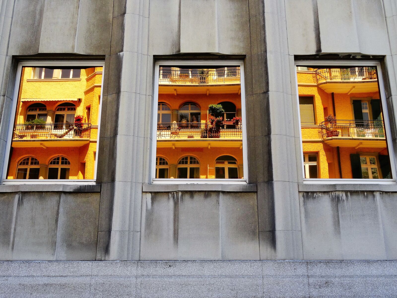Sony Cyber-shot DSC-HX50V sample photo. Window, mirroring, reflection photography