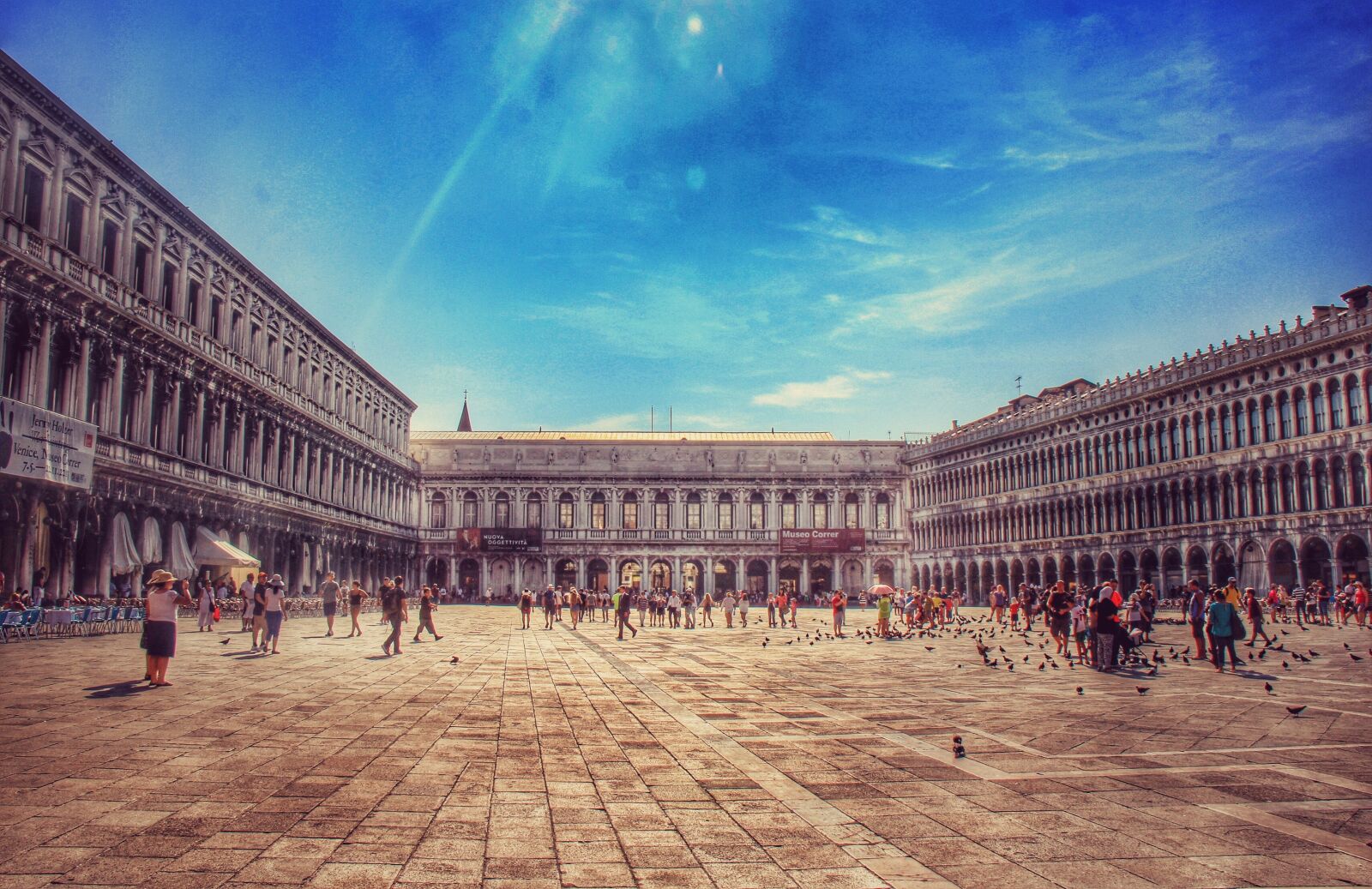 Canon EF-S 18-200mm F3.5-5.6 IS sample photo. Venice, town hall, st photography