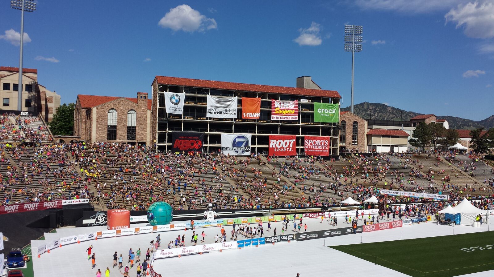 Samsung Galaxy S4 sample photo. Bolder boulder, race, run photography