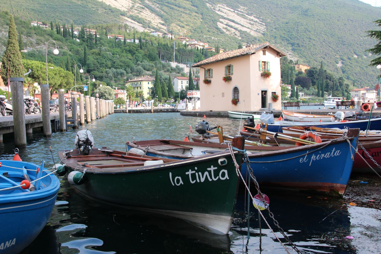 Canon EOS 600D (Rebel EOS T3i / EOS Kiss X5) sample photo. Torbole, garda, port photography
