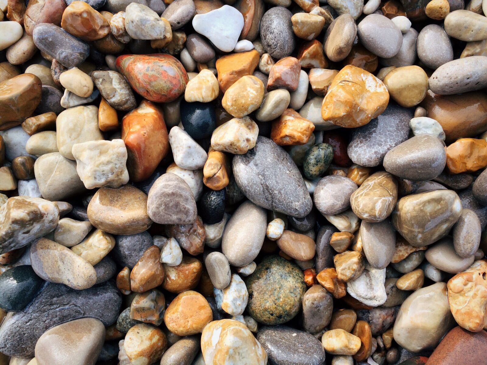 iPhone 5s back camera 4.15mm f/2.2 sample photo. Stones, rocks, beach photography