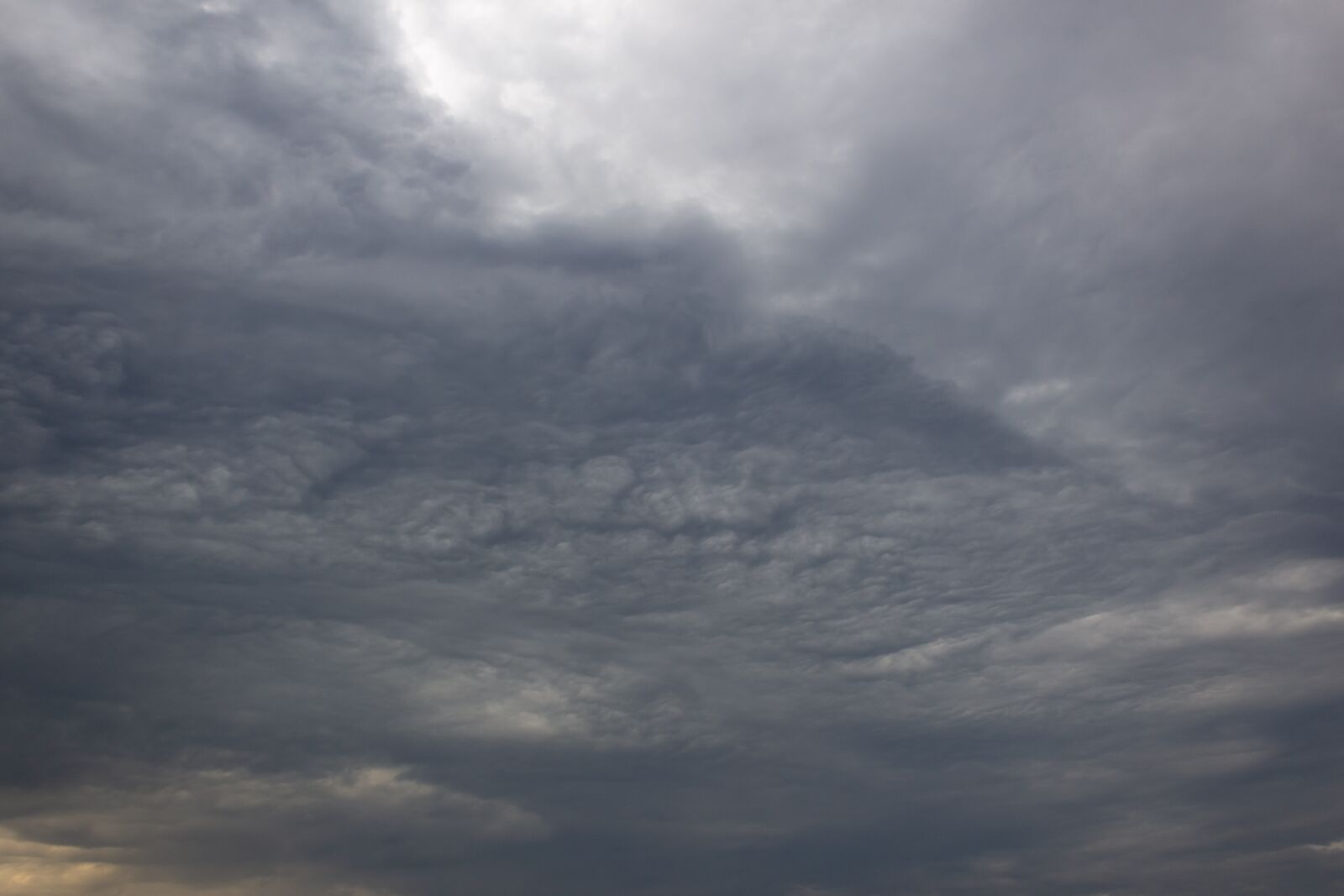 Canon EOS 1200D (EOS Rebel T5 / EOS Kiss X70 / EOS Hi) sample photo. Sky, cloud, clouds photography
