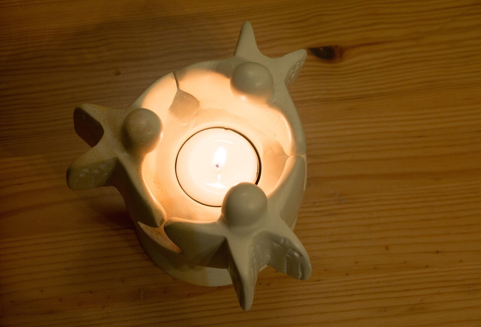 Canon EOS 70D sample photo. Candle, angels, atmosphere photography