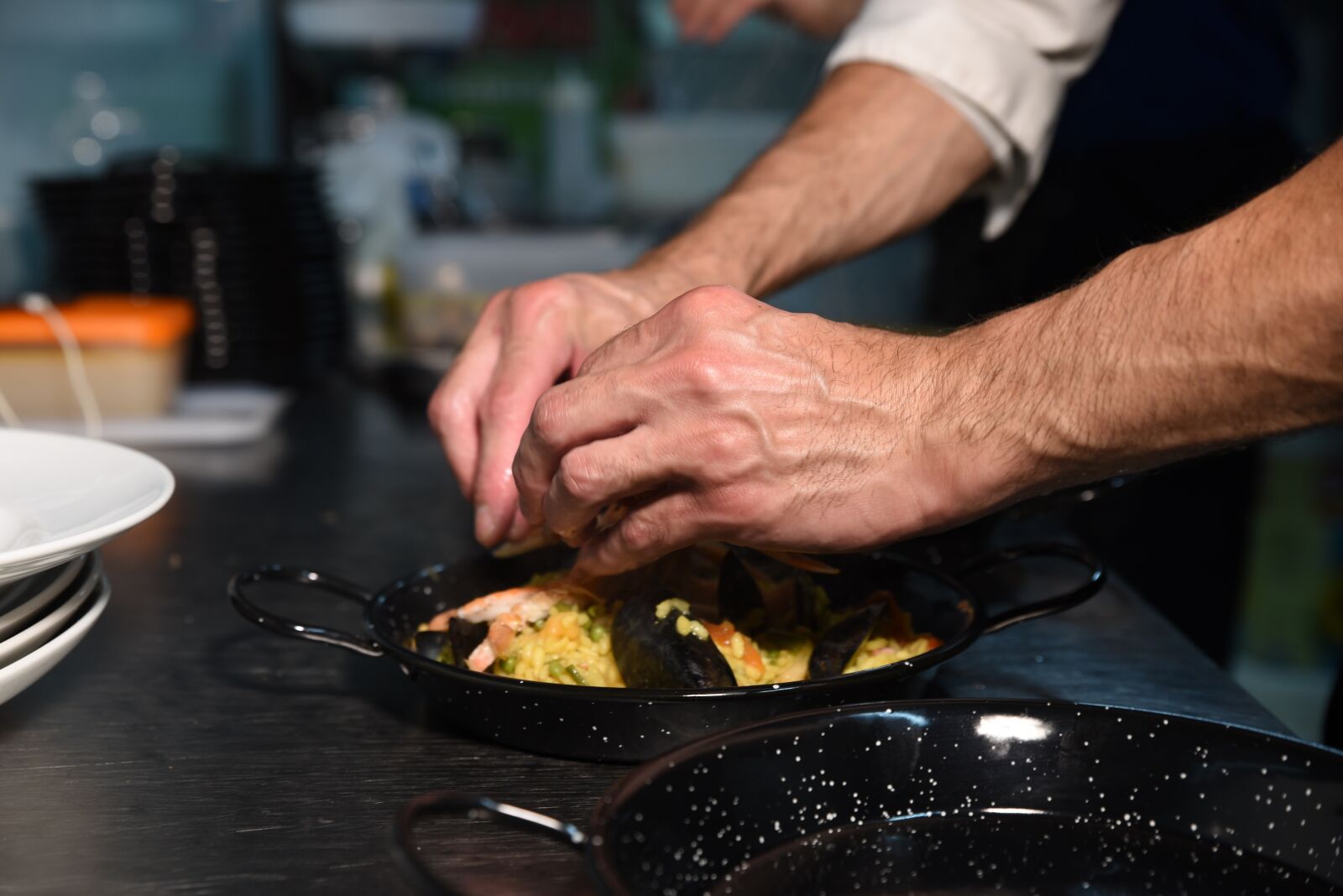 Nikon D750 sample photo. Paella, spain, chef photography