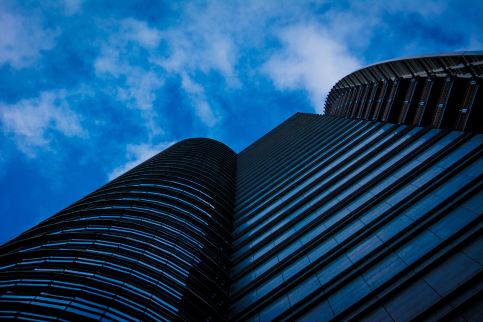 Nikon D5200 sample photo. Sky, architecture, casa batllo photography