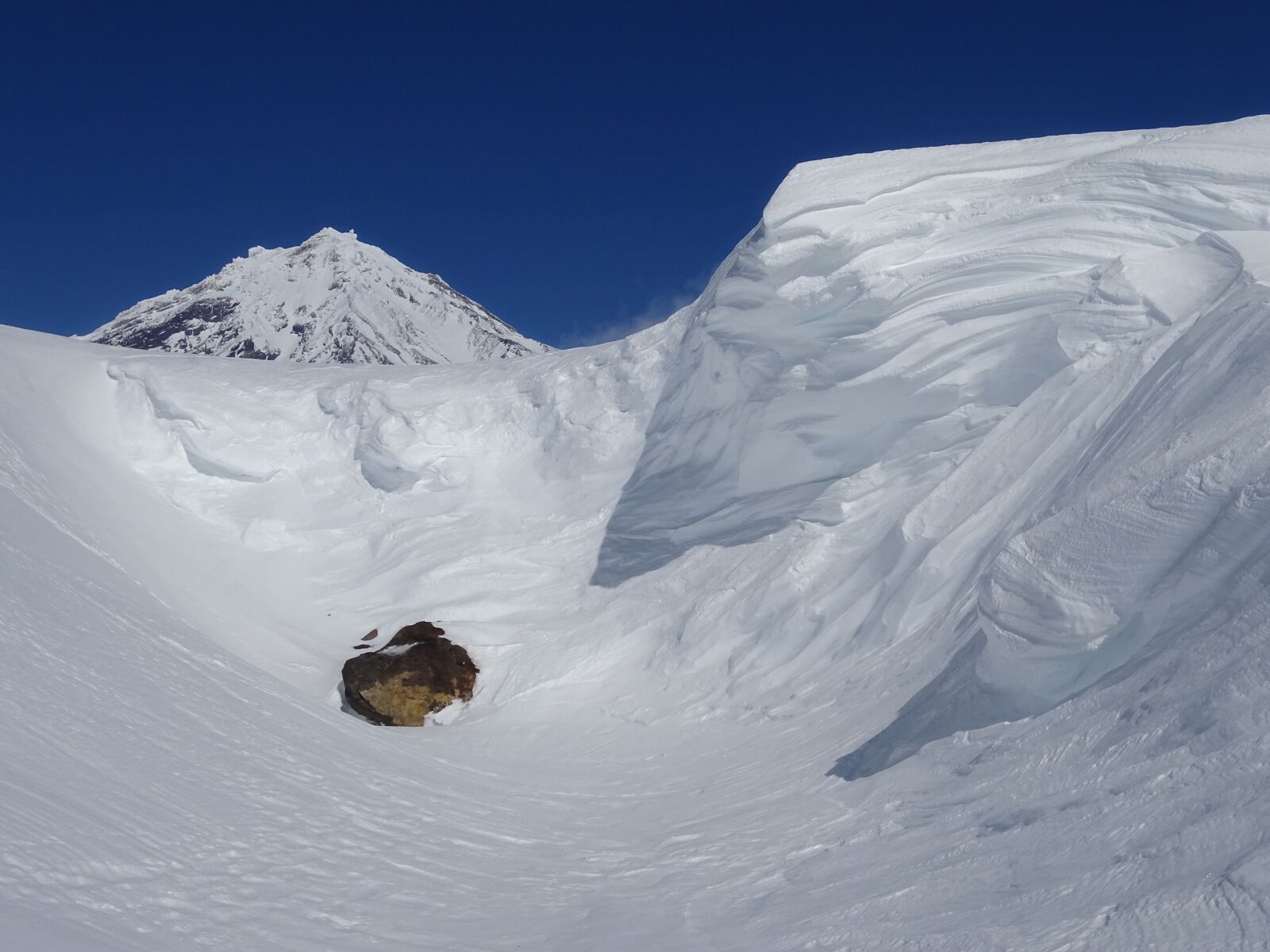 Sony DSC-HX400 sample photo. Mountains, volcano, winter photography