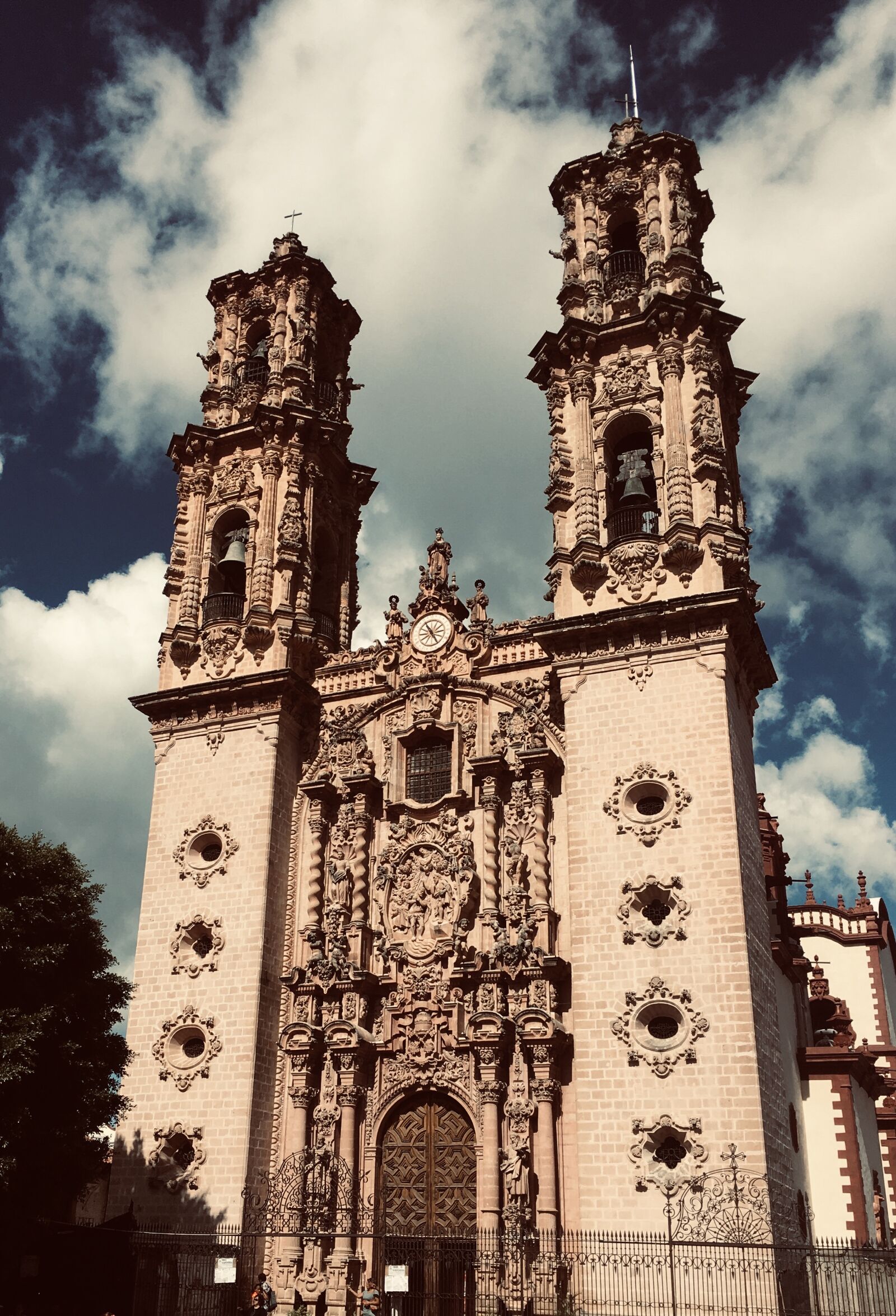 iPhone 6s Plus back camera 4.15mm f/2.2 sample photo. Church, culture, mexico photography