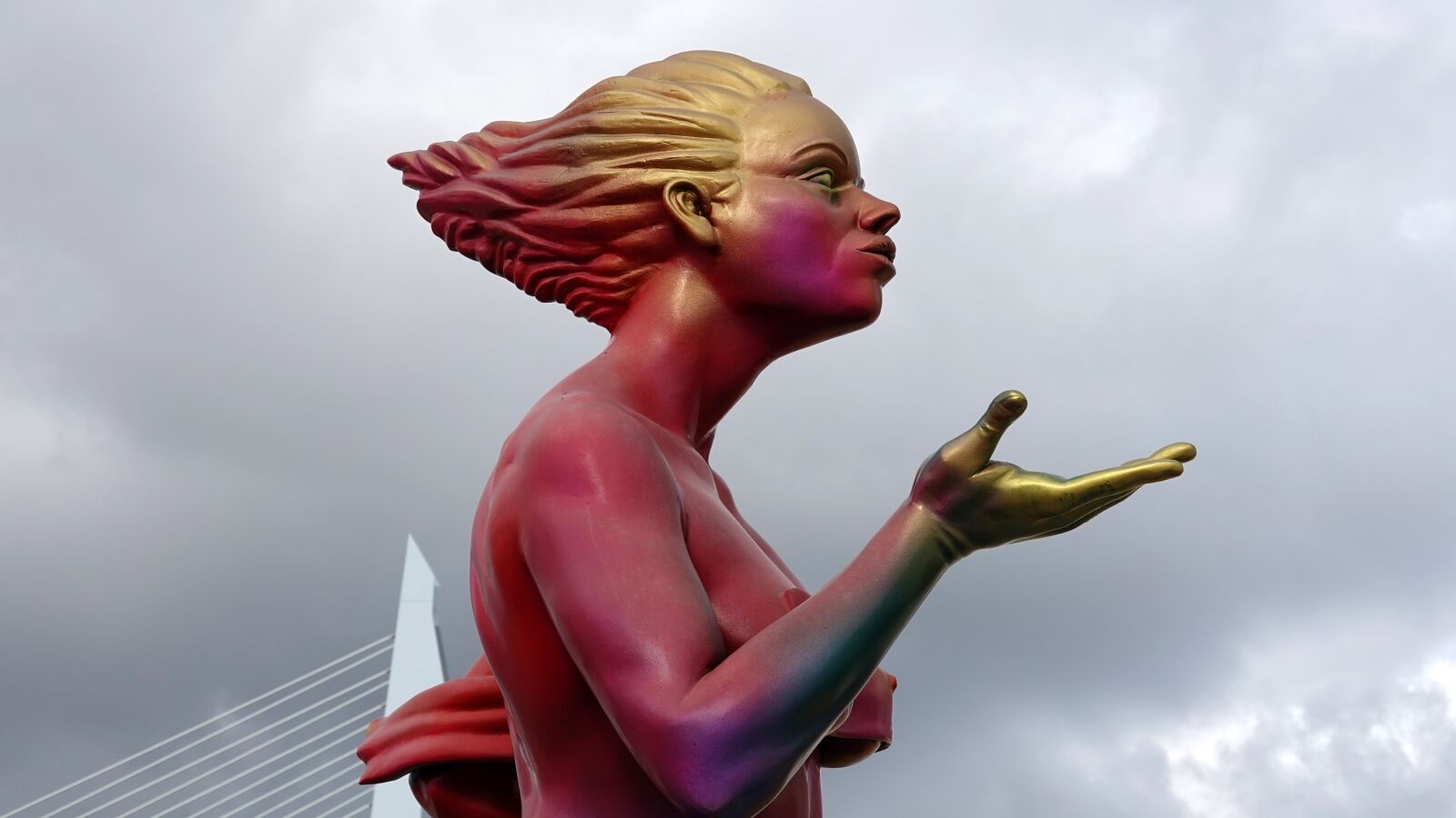 Sony Cyber-shot DSC-RX100 VI sample photo. Statue, purple, woman photography