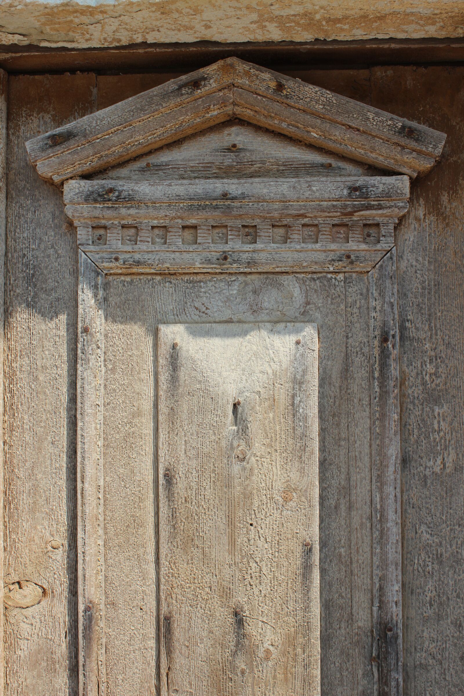 Canon EOS 600D (Rebel EOS T3i / EOS Kiss X5) sample photo. Door, old, greek photography