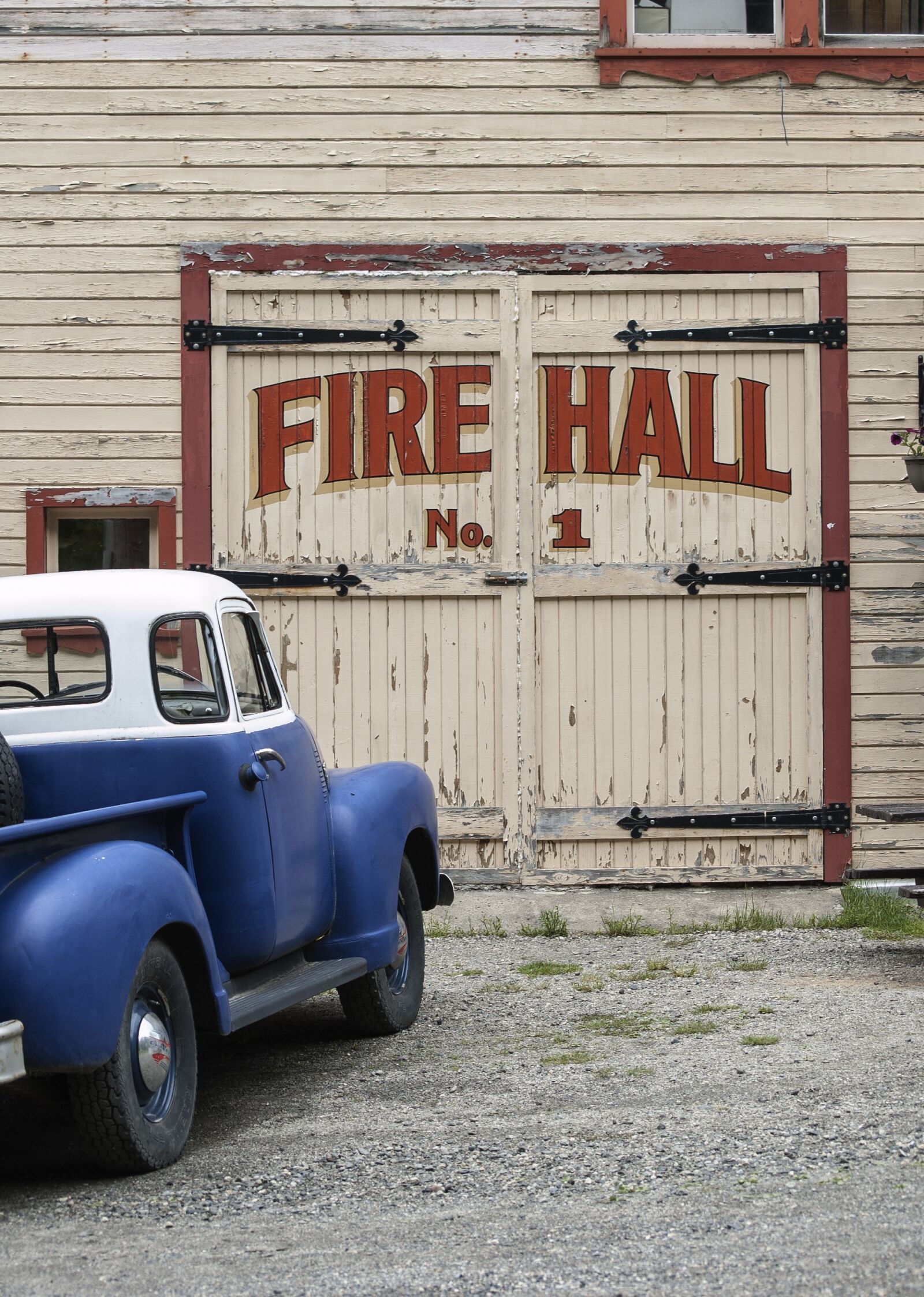 Nikon D50 sample photo. Old, vintage, fire photography