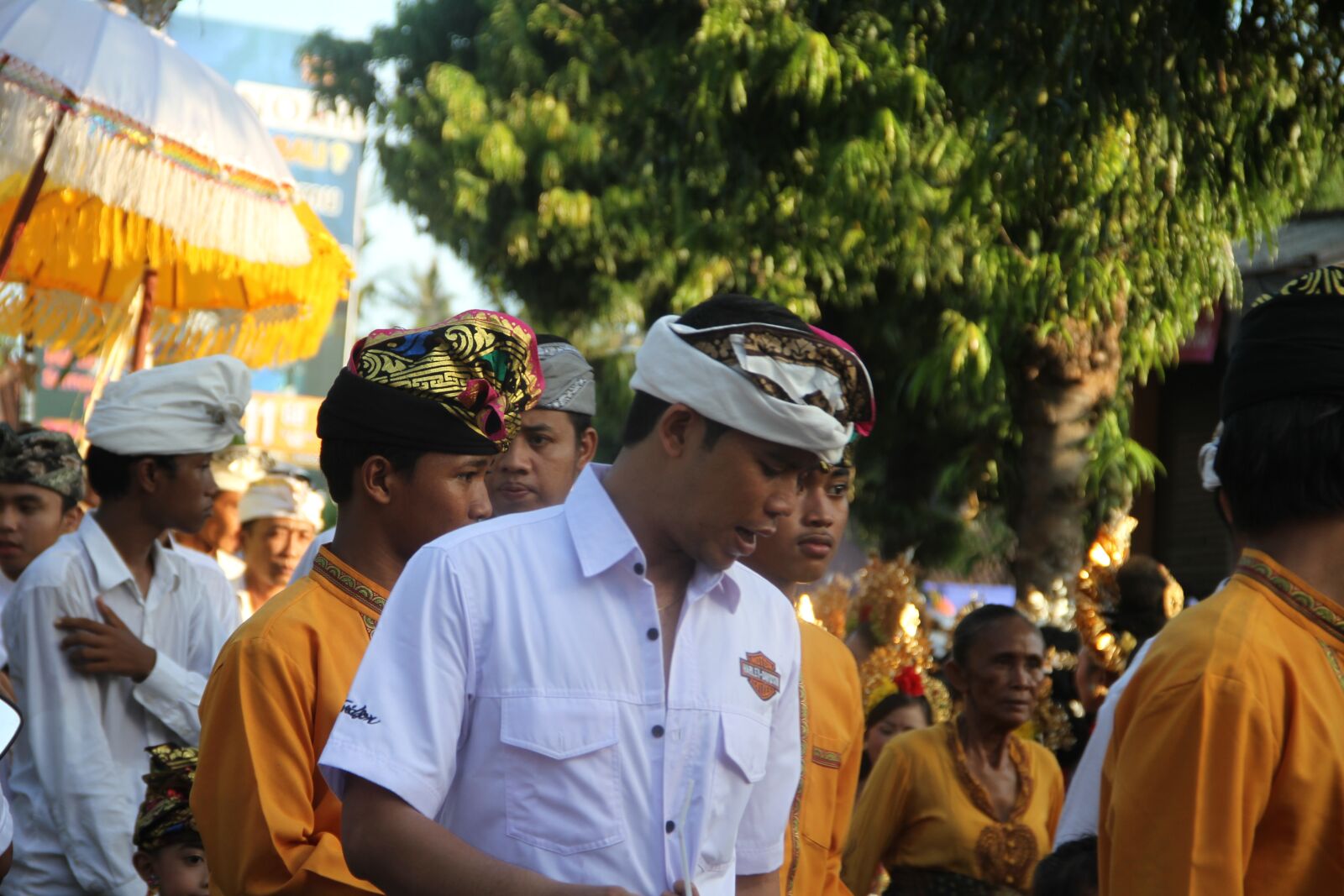 Canon EOS 7D sample photo. Bali, ceremony, hindu photography