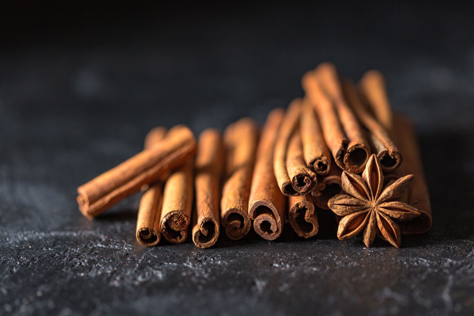 Canon EF 100mm F2.8 Macro USM sample photo. Cinnamon, aroma, spices photography