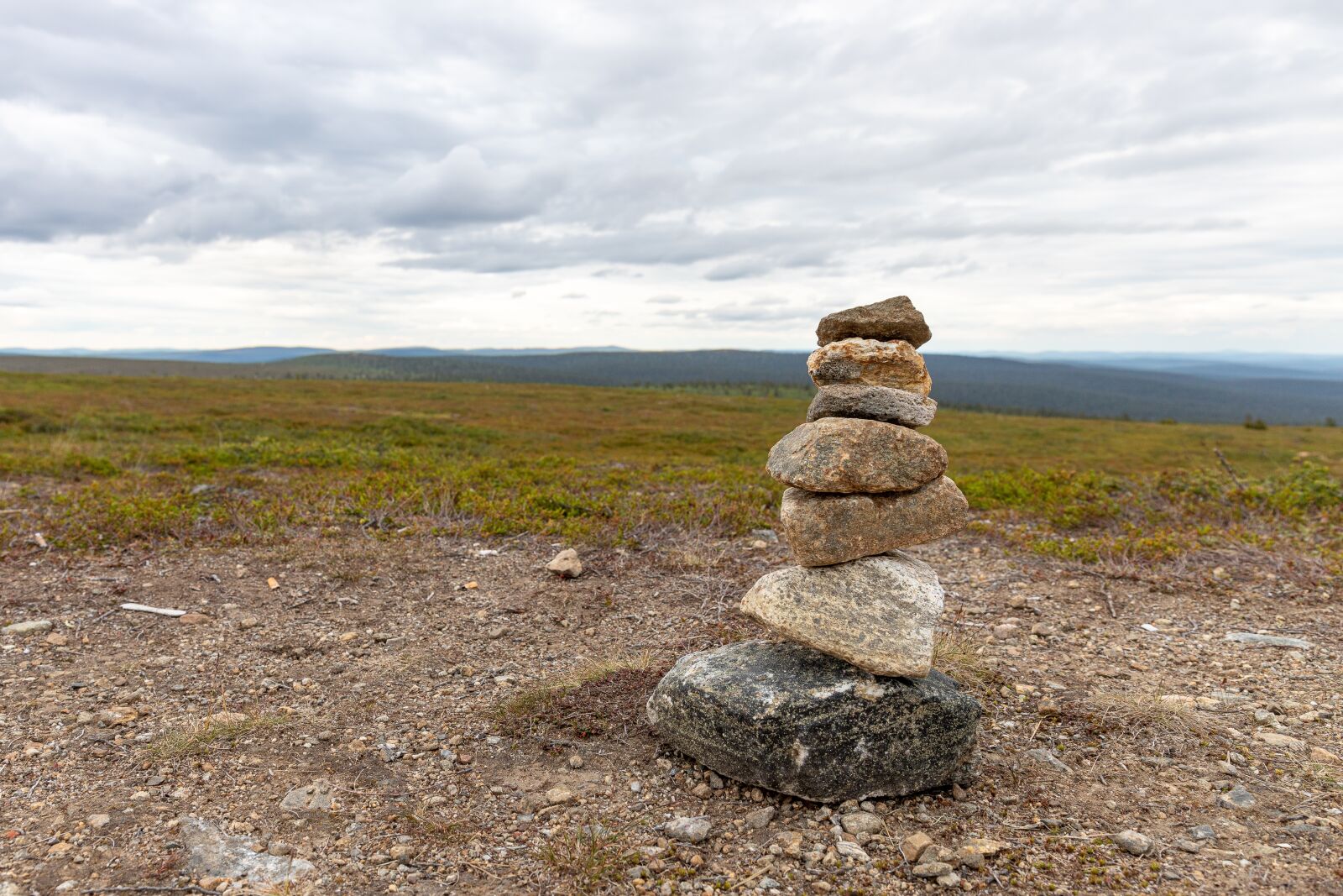 Canon EF 24-70mm F4L IS USM sample photo. Hiking, lapland, finland photography