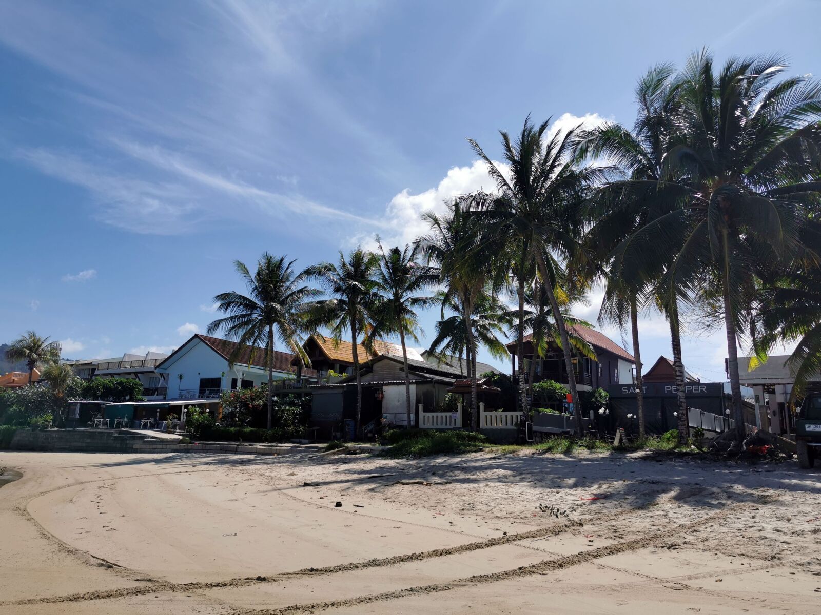 HUAWEI P30 Pro sample photo. Beach, palmtree, vacation photography