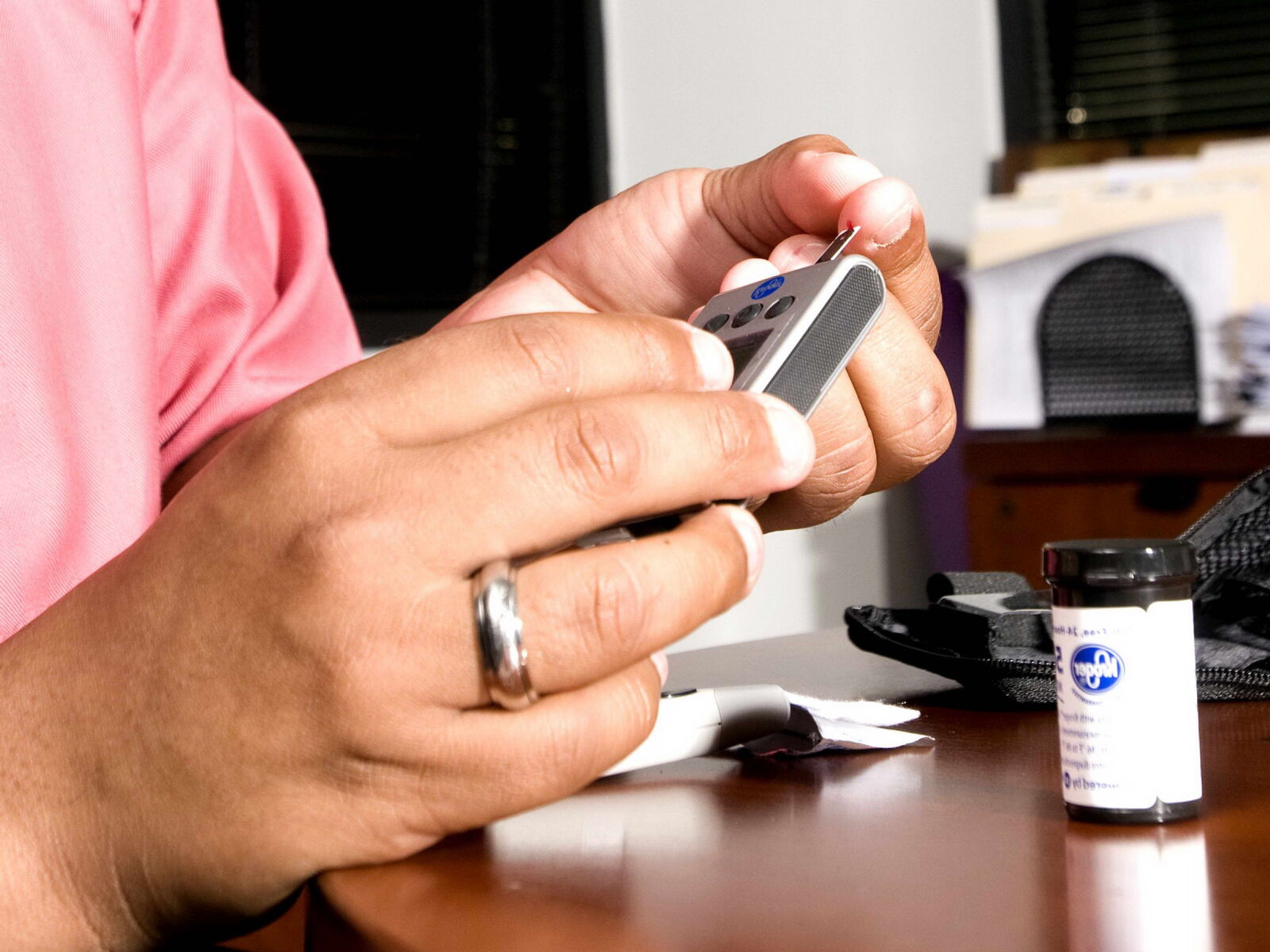 Nikon D300 sample photo. Self, monitoring, blood, glucose photography