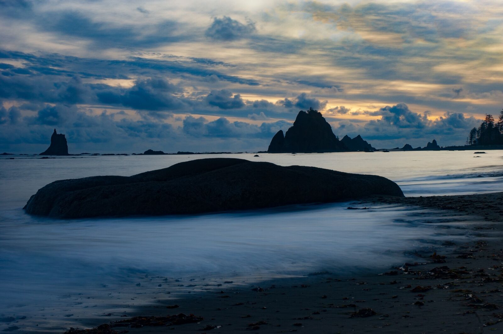 Nikon D70s sample photo. Sea stacks, coast, beach photography