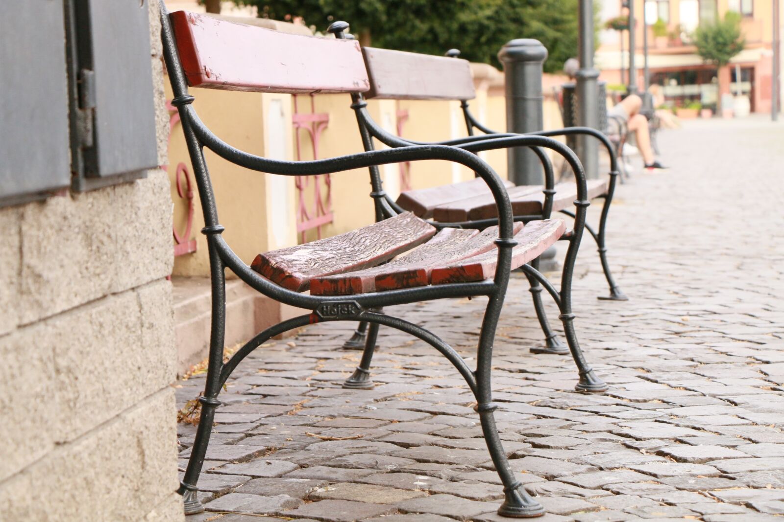 Canon EOS 70D sample photo. Bench, city, square photography