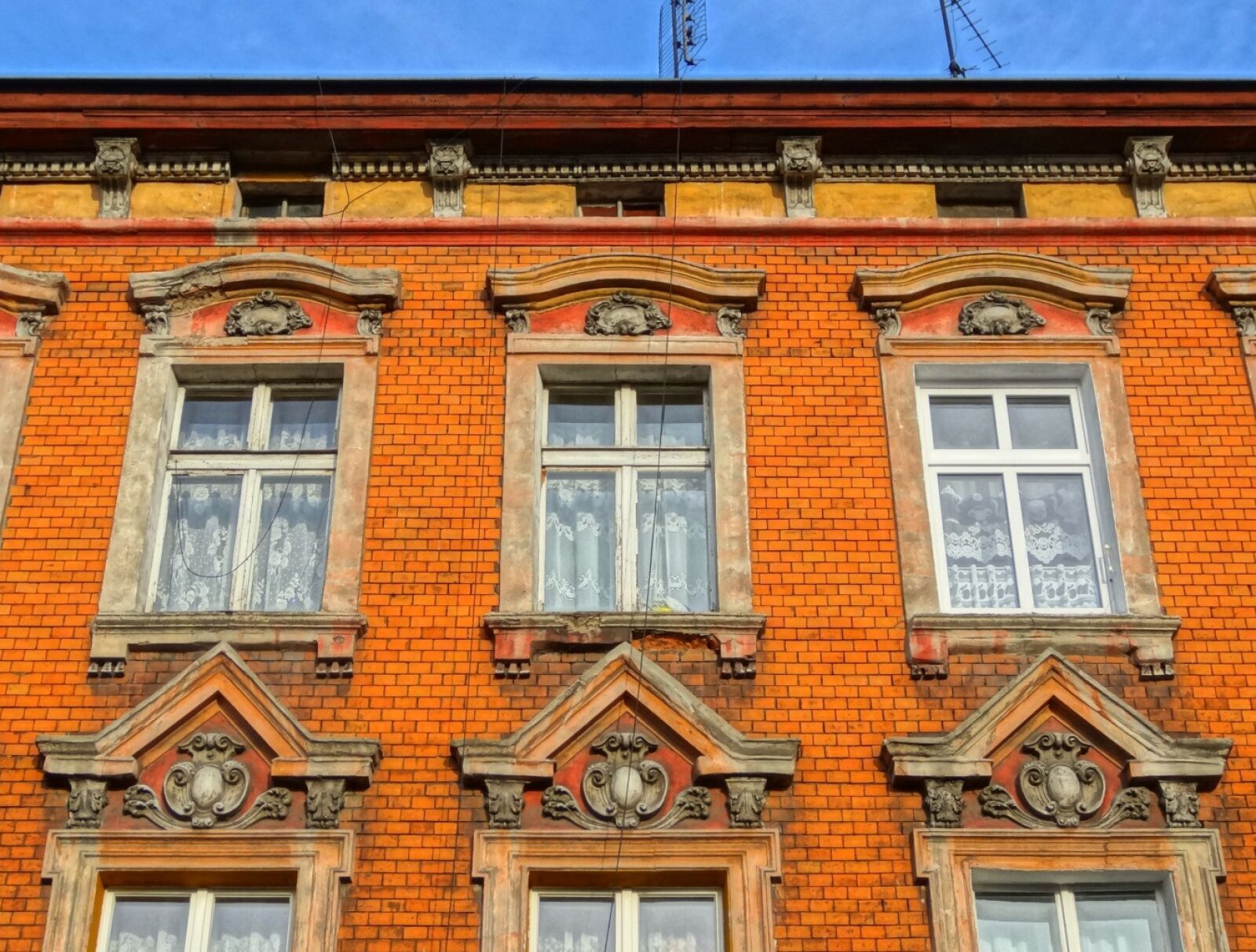 Sony Cyber-shot DSC-HX20V sample photo. Bydgoszcz, facade, house photography