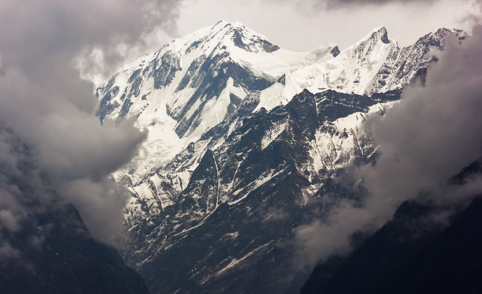 Canon EOS 550D (EOS Rebel T2i / EOS Kiss X4) sample photo. Mountains, alps, alpine photography