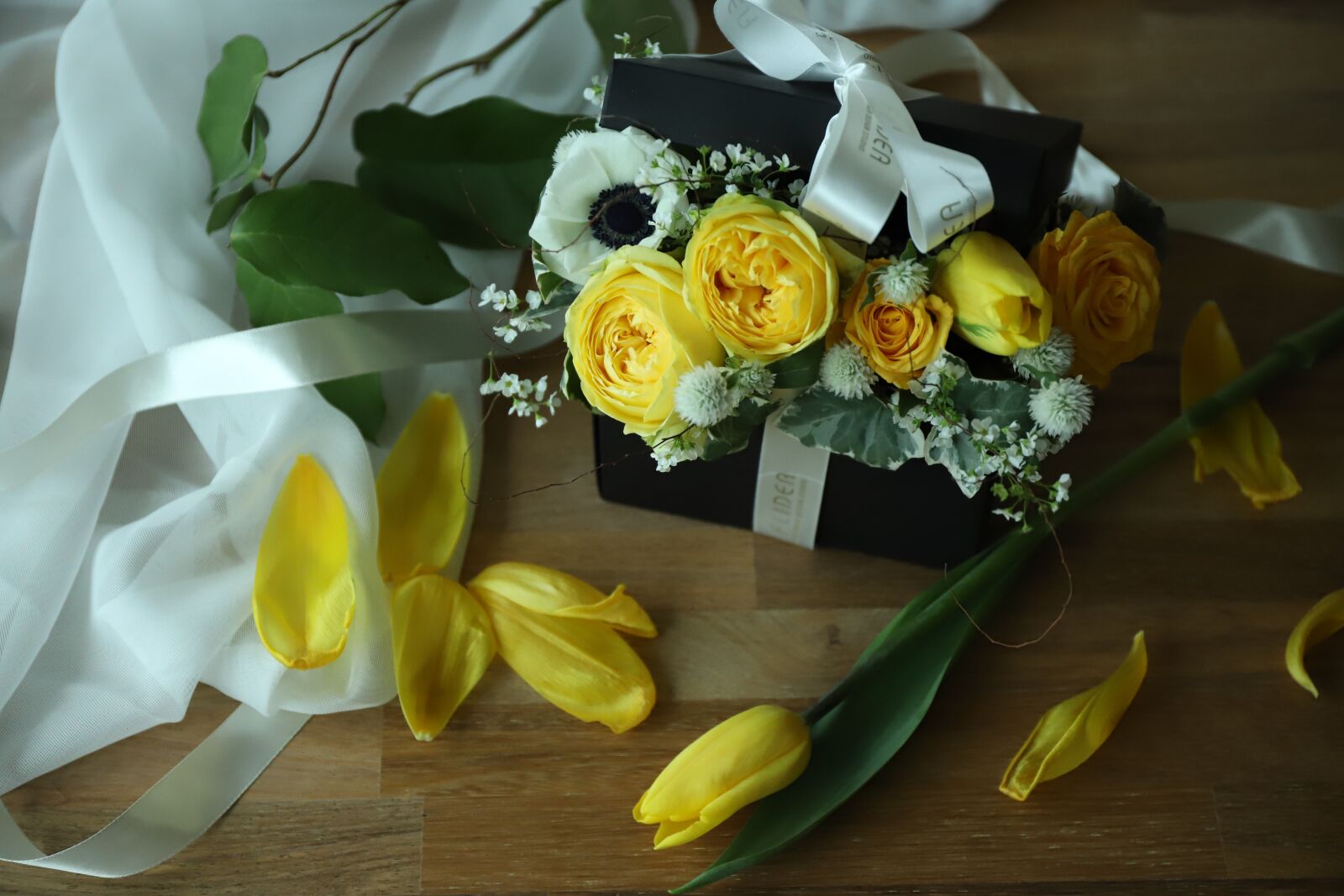 Canon EF 24-70mm F4L IS USM sample photo. Flowers, bouquet de fleurs photography