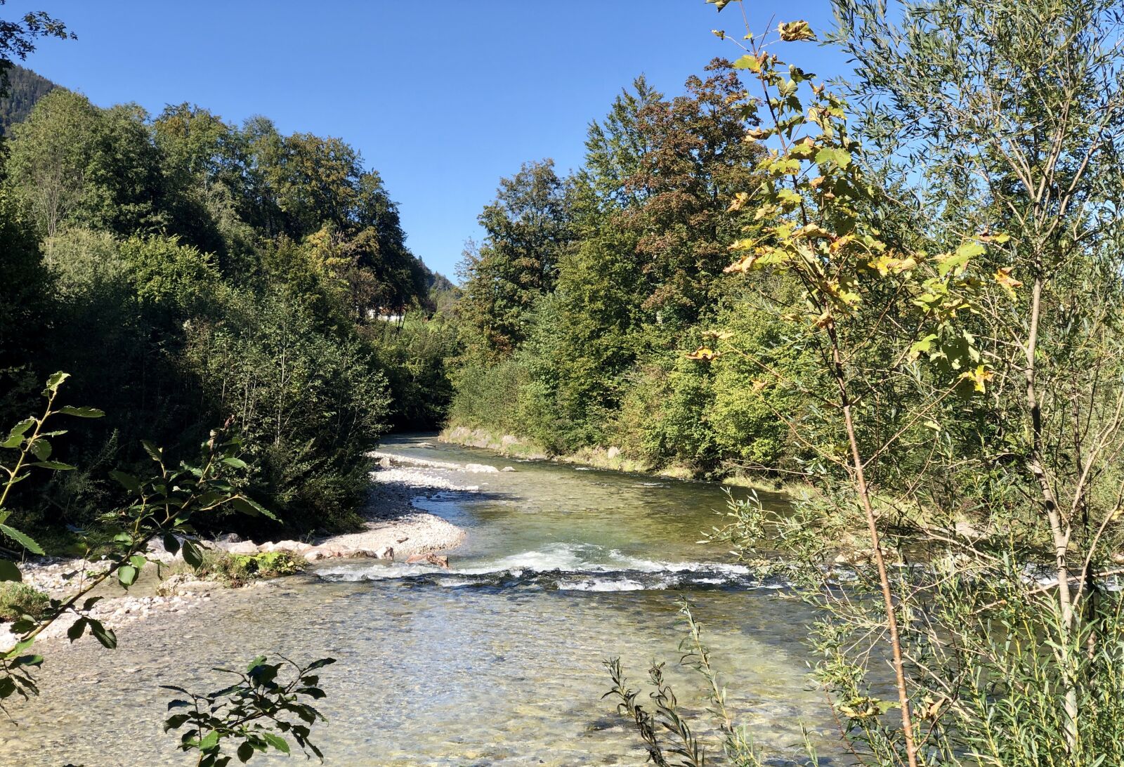 iPhone X back dual camera 6mm f/2.4 sample photo. River, bank, nature photography