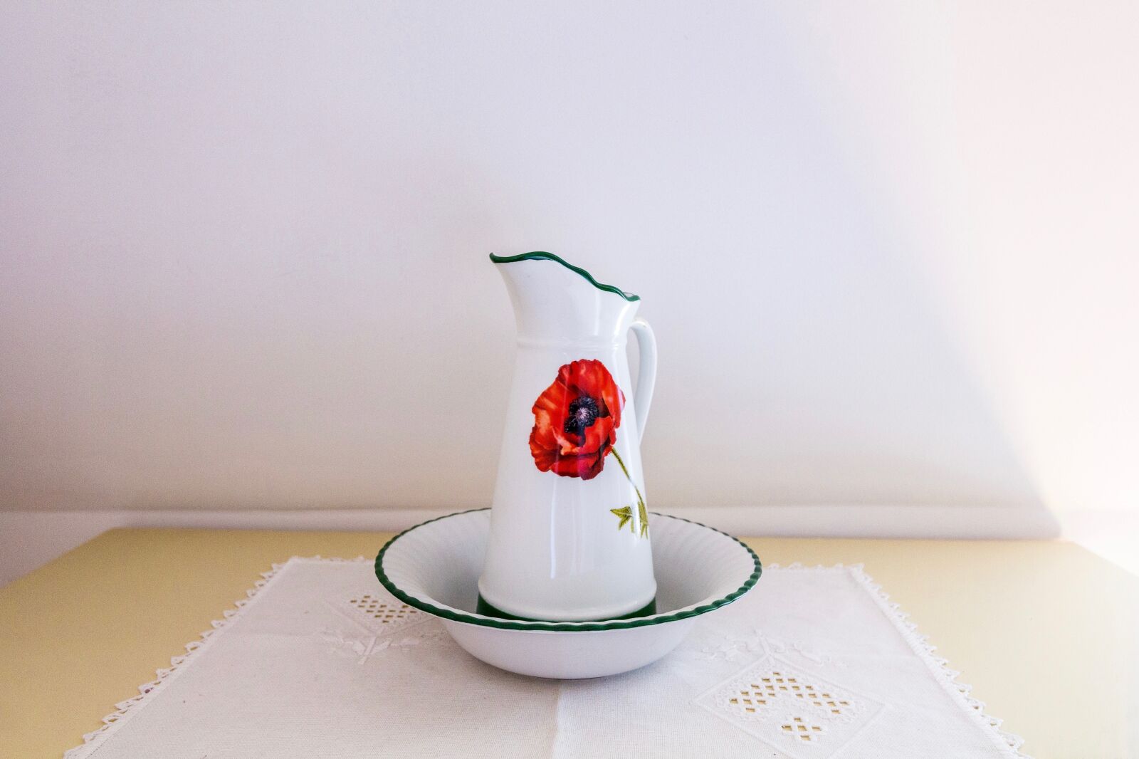 Canon EOS 60D + Canon EF-S 10-22mm F3.5-4.5 USM sample photo. Still life, poppy, red photography