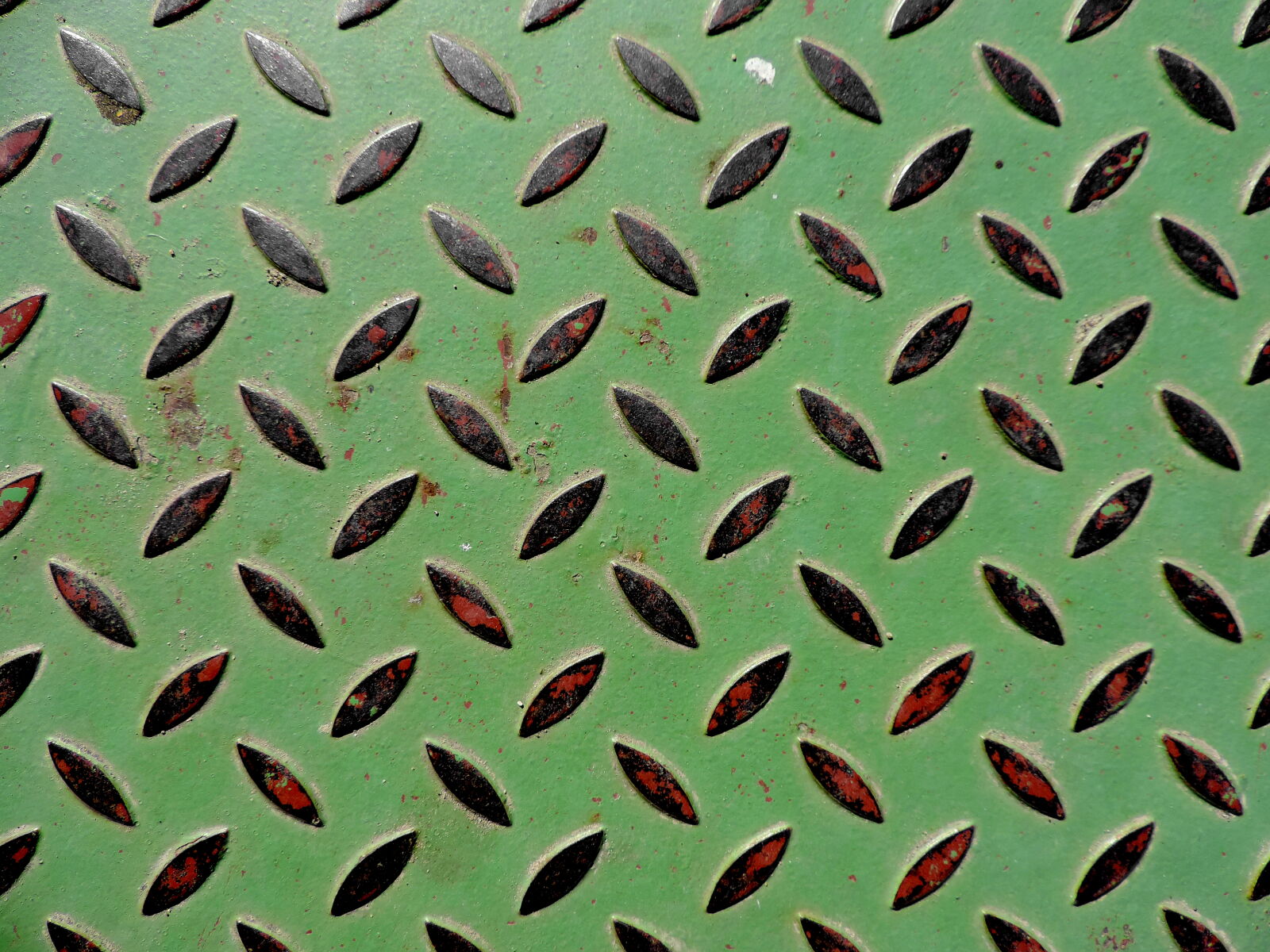 Nikon Coolpix P520 sample photo. Cast iron, pattern, texture photography