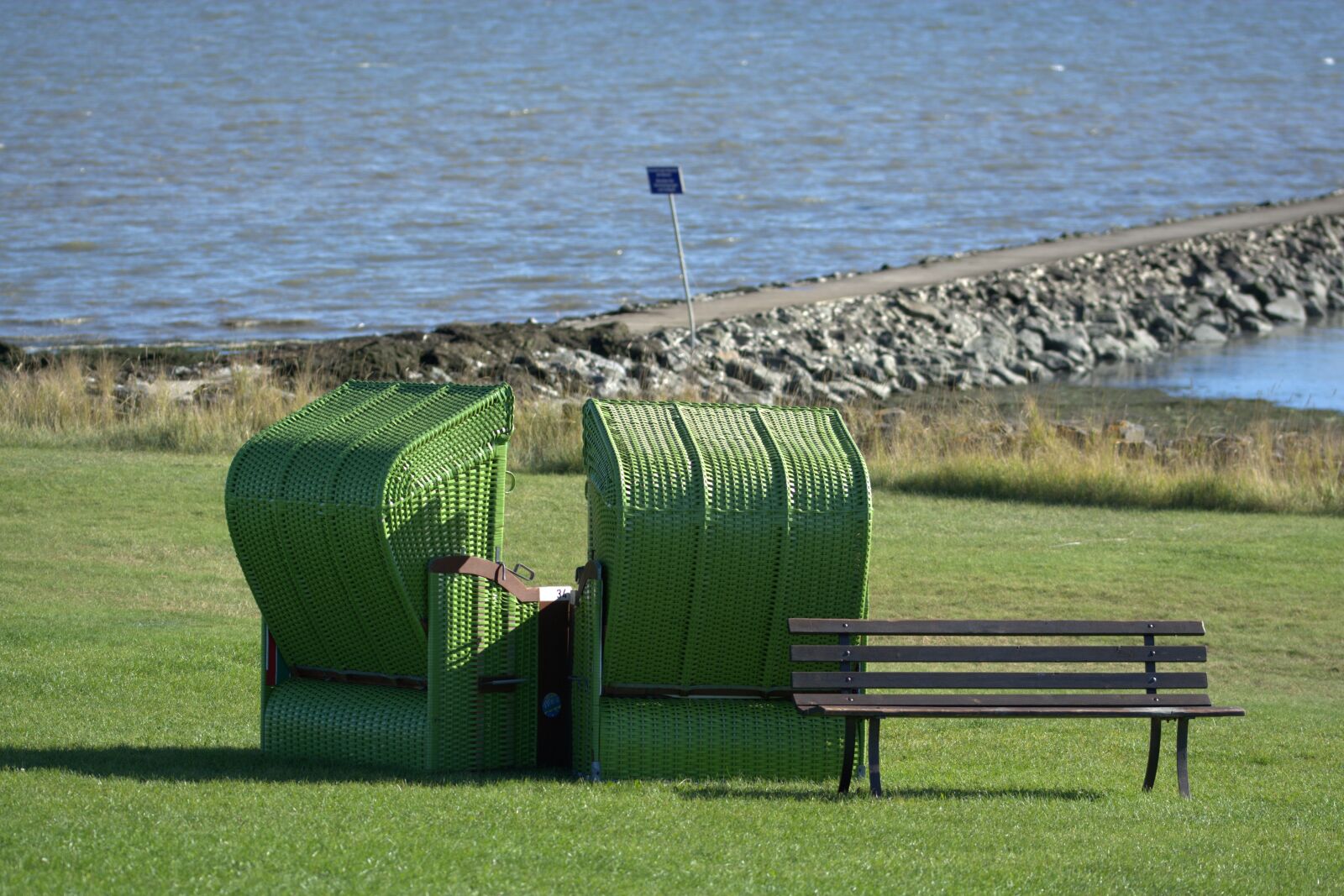 Nikon D5200 sample photo. Beach chair, green beach photography