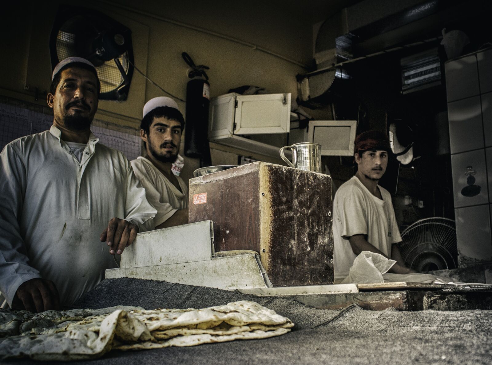 Canon EOS 650D (EOS Rebel T4i / EOS Kiss X6i) sample photo. Street photography, dubai, arab photography